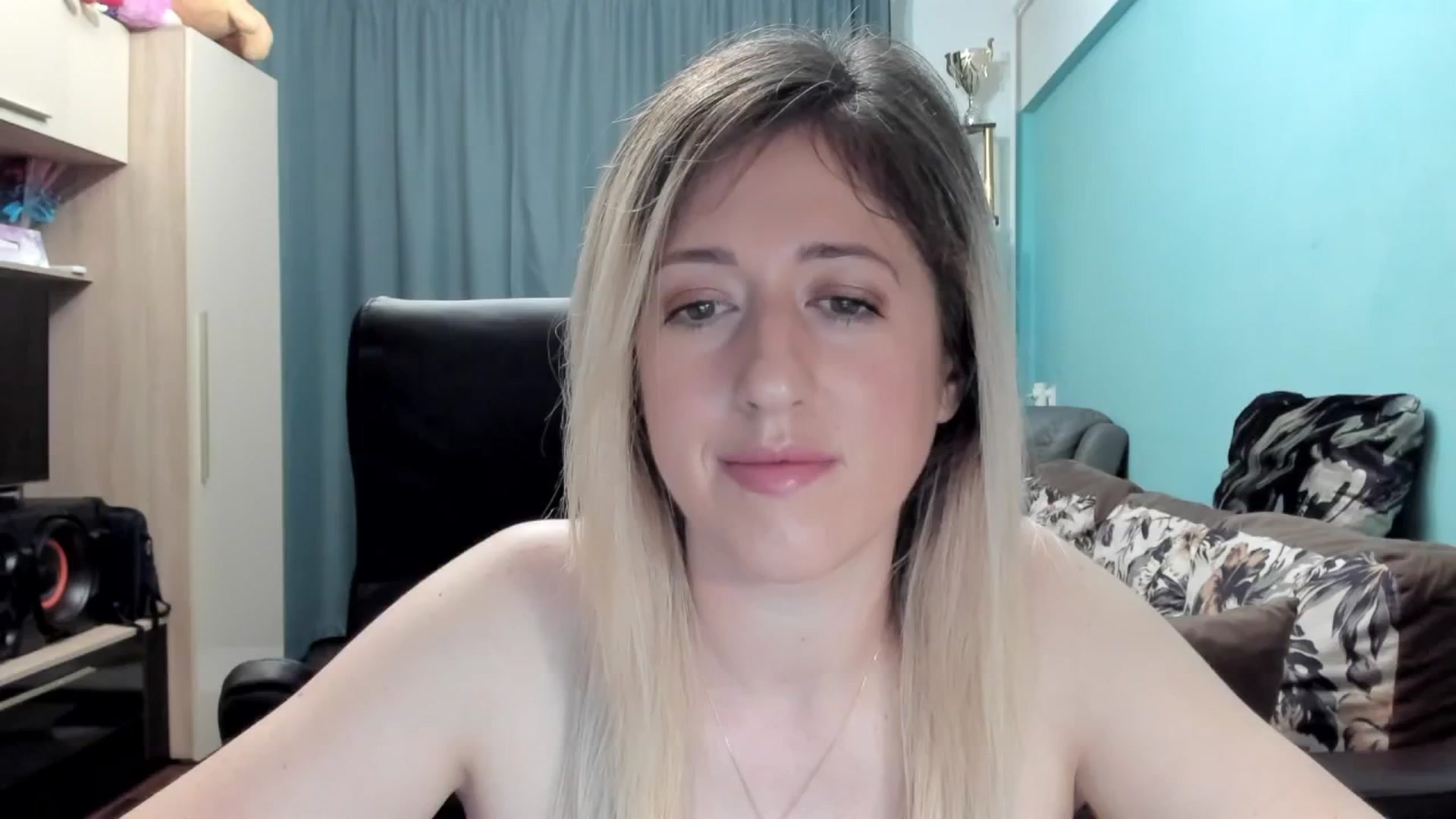 Gallery image thumbnail from SweetDelia_'s myfreecams stream on, 06/29/2025, 20:20 image 7 of 20