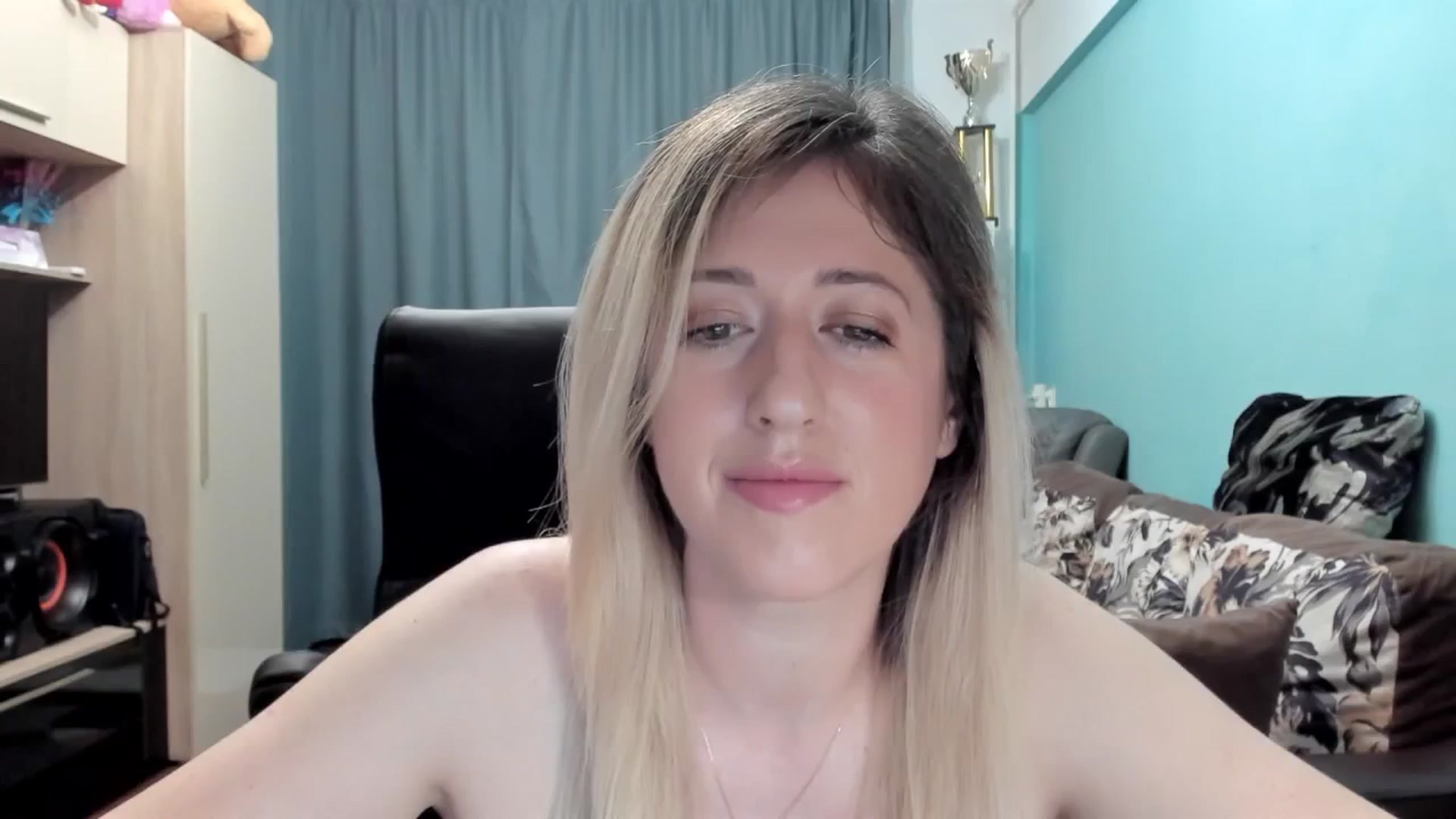 Gallery image thumbnail from SweetDelia_'s myfreecams stream on, 06/29/2025, 20:20 image 19 of 20