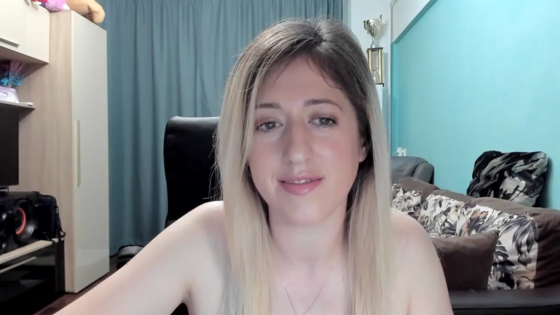 Gallery image thumbnail from SweetDelia_'s myfreecams stream on, 06/29/2025, 20:20 image 4 of 20