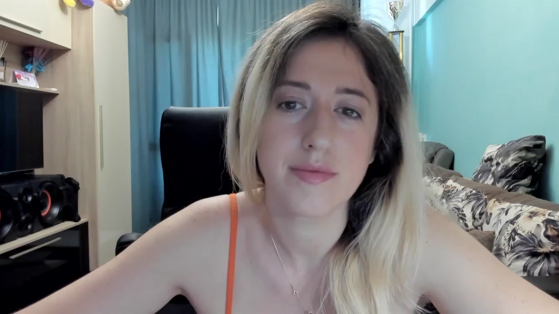 Gallery image thumbnail from SweetDelia_'s myfreecams stream on, 08/08/2025, 11:57 image 1 of 20