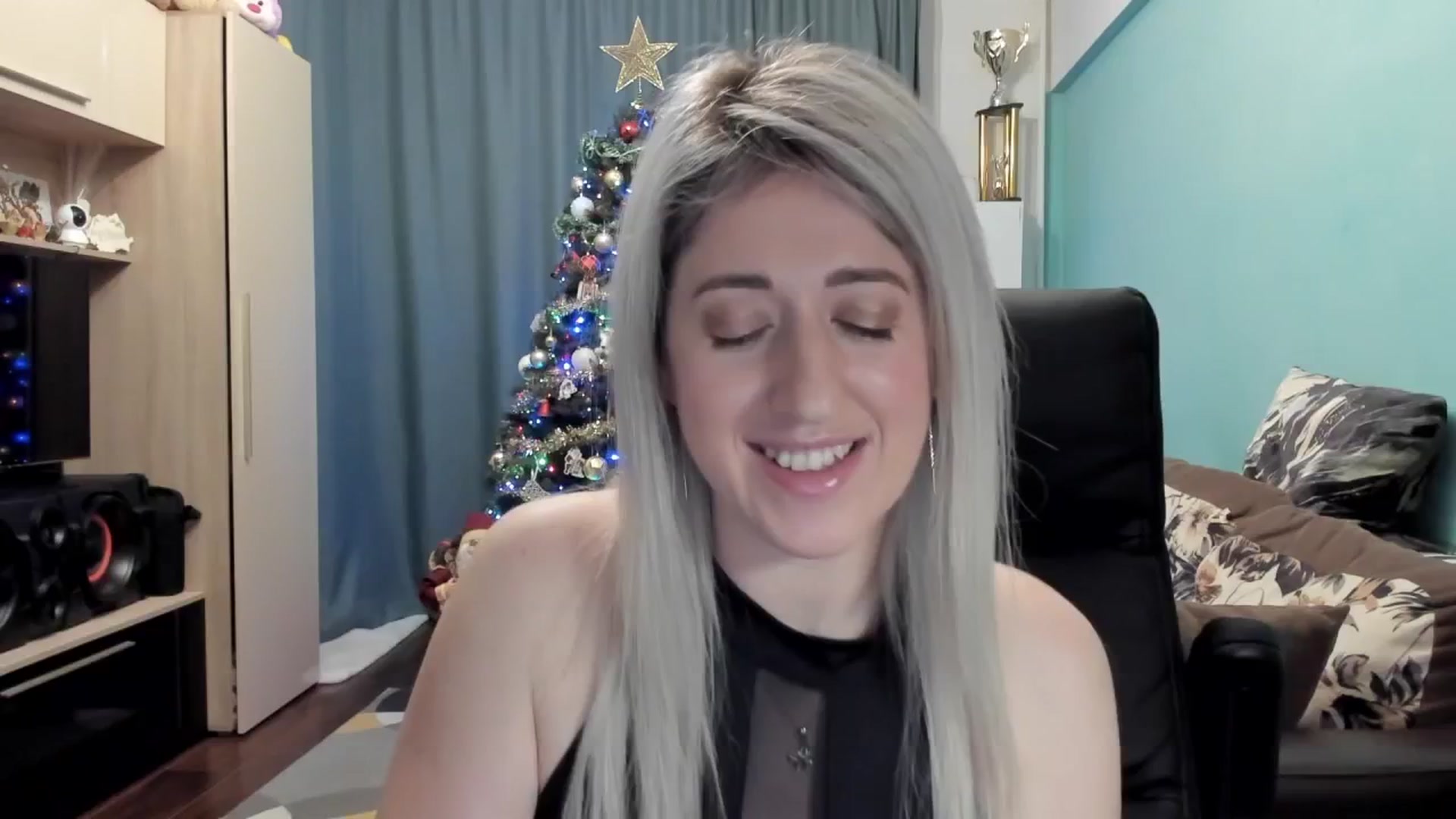 Gallery image thumbnail from SweetDelia_'s myfreecams stream on, 12/14/2025, 24:58 image 17 of 20