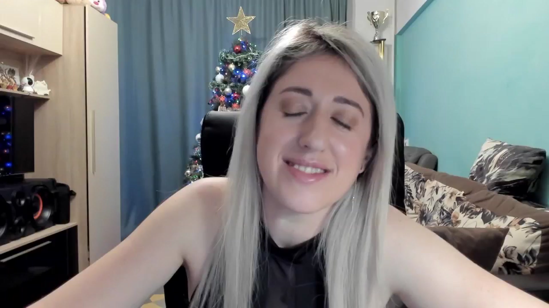 Gallery image thumbnail from SweetDelia_'s myfreecams stream on, 12/14/2025, 01:42 image 12 of 20