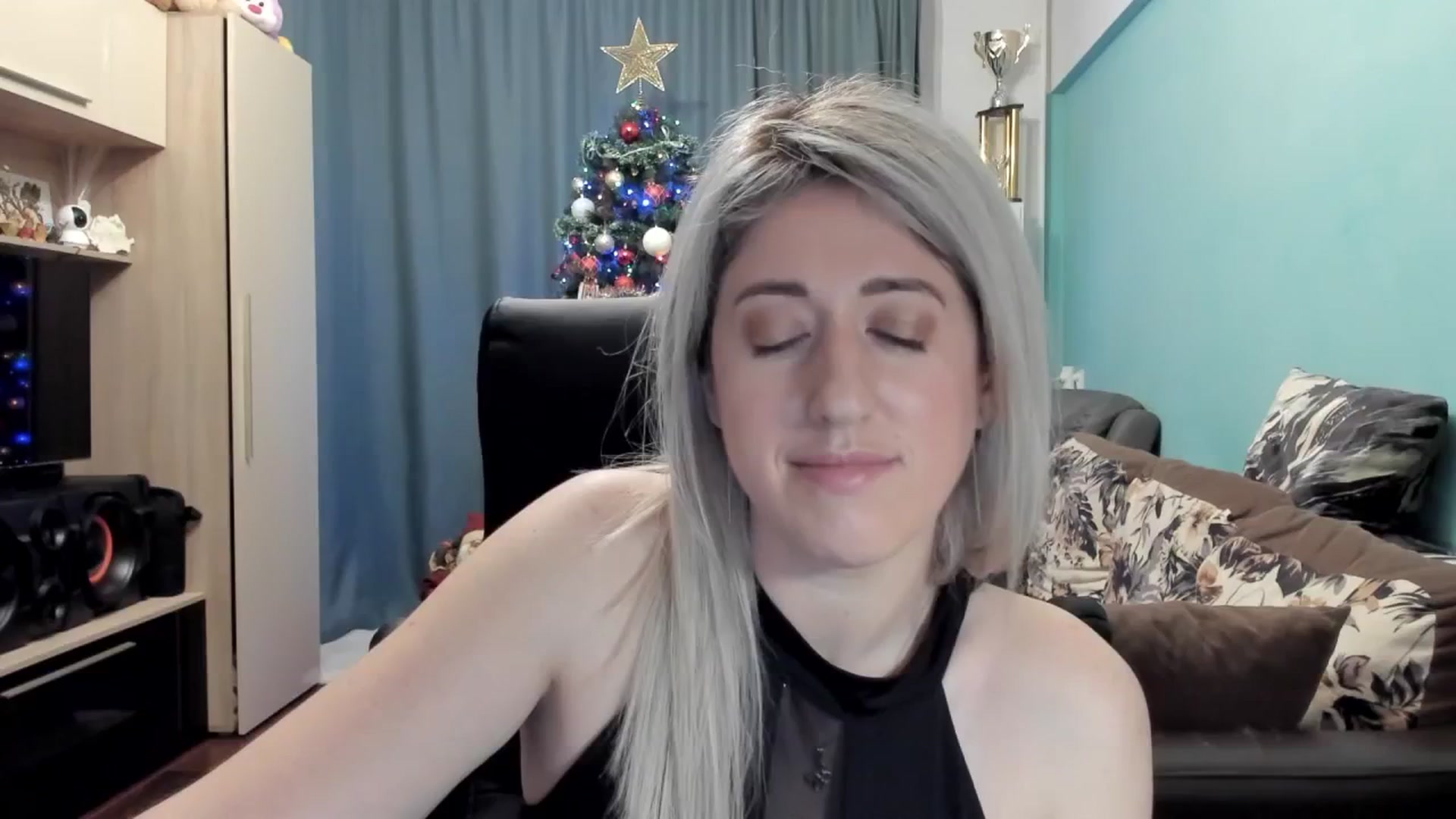 Gallery image thumbnail from SweetDelia_'s myfreecams stream on, 12/14/2025, 02:30 image 10 of 20