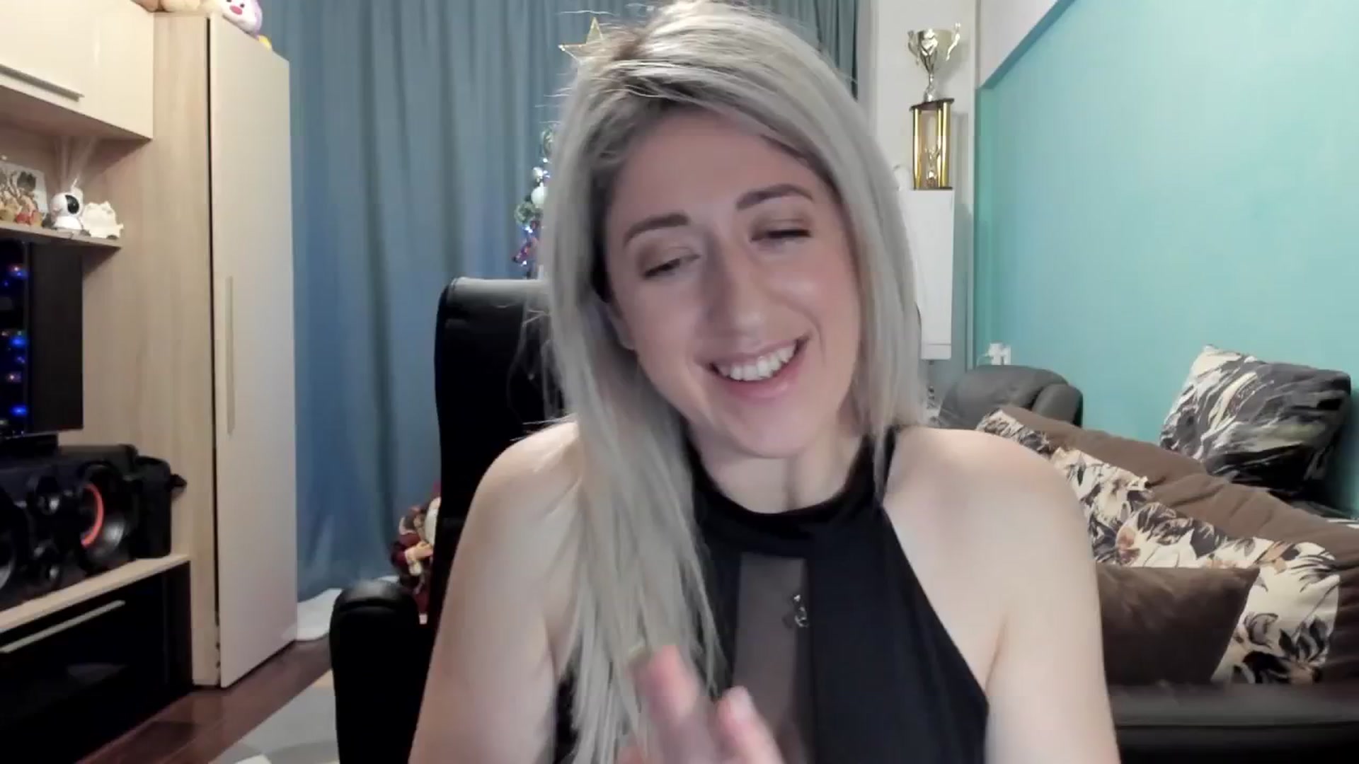 Gallery image thumbnail from SweetDelia_'s myfreecams stream on, 12/14/2025, 02:30 image 13 of 20