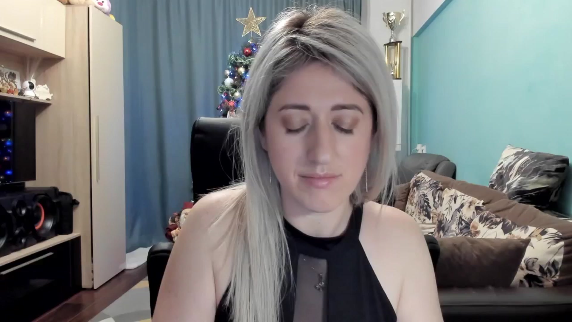 Gallery image thumbnail from SweetDelia_'s myfreecams stream on, 12/14/2025, 02:30 image 1 of 20