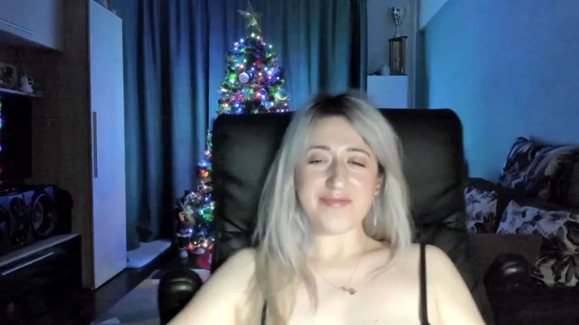 Gallery image thumbnail from SweetDelia_'s myfreecams stream on, 12/23/2025, 23:21 image 13 of 20