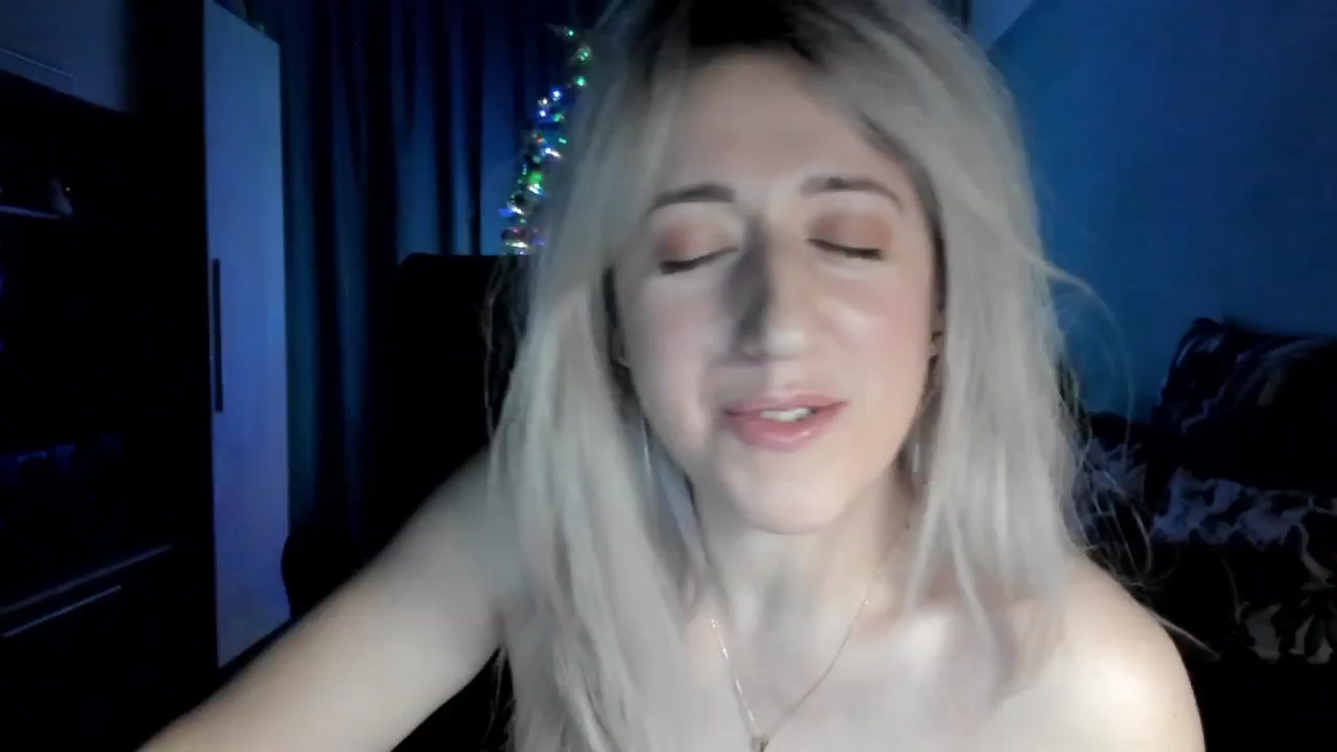 Gallery image thumbnail from SweetDelia_'s myfreecams stream on, 12/23/2025, 23:21 image 17 of 20