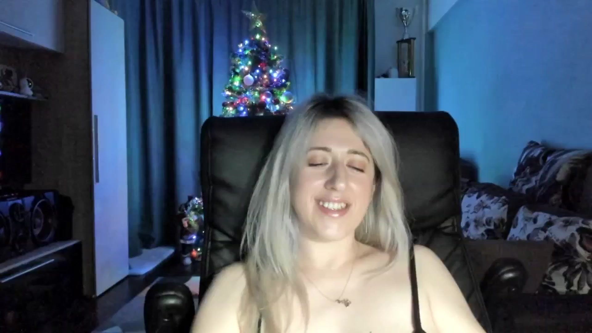 Gallery image thumbnail from SweetDelia_'s myfreecams stream on, 12/23/2025, 23:21 image 12 of 20
