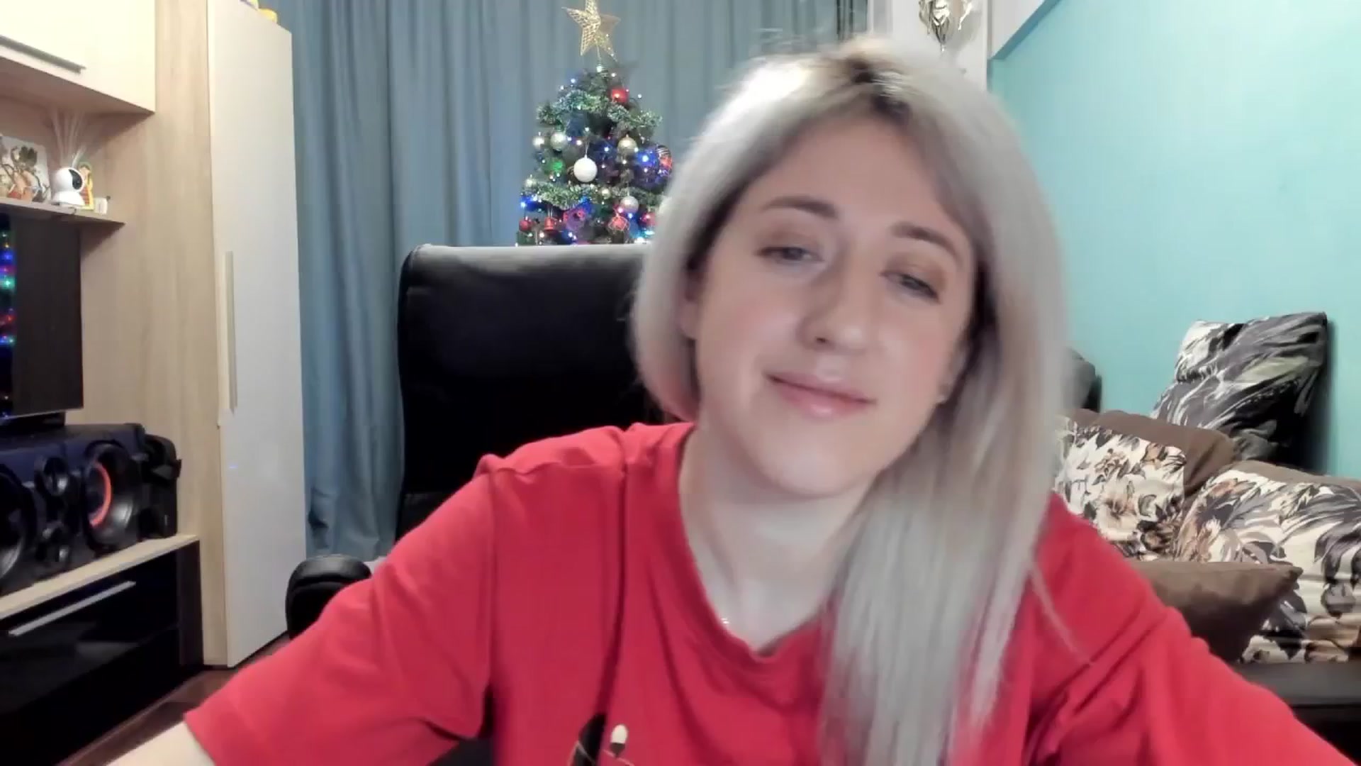 Gallery image thumbnail from SweetDelia_'s myfreecams stream on, 12/25/2025, 24:56 image 18 of 20