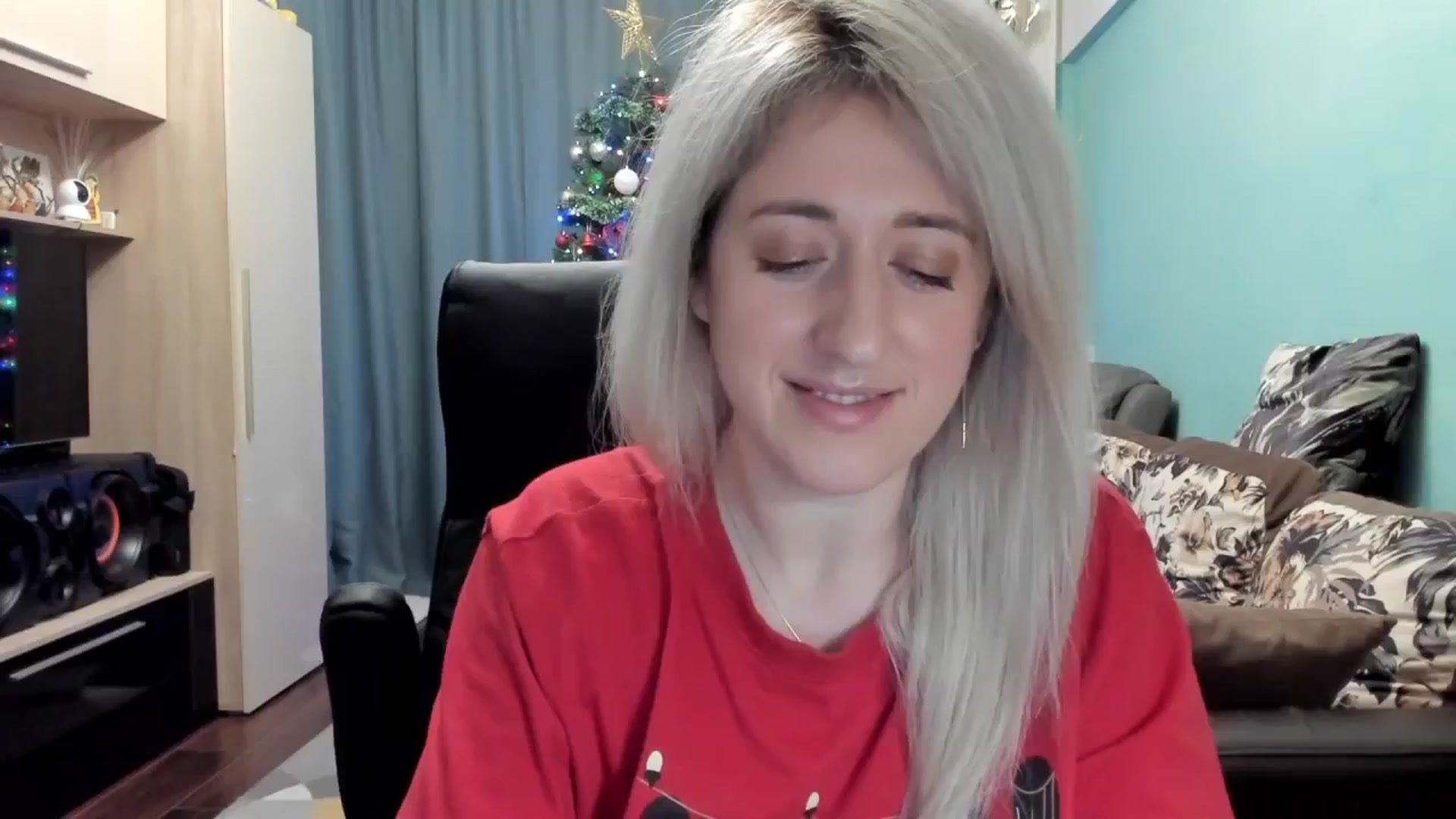 Gallery image thumbnail from SweetDelia_'s myfreecams stream on, 12/25/2025, 01:54 image 16 of 20