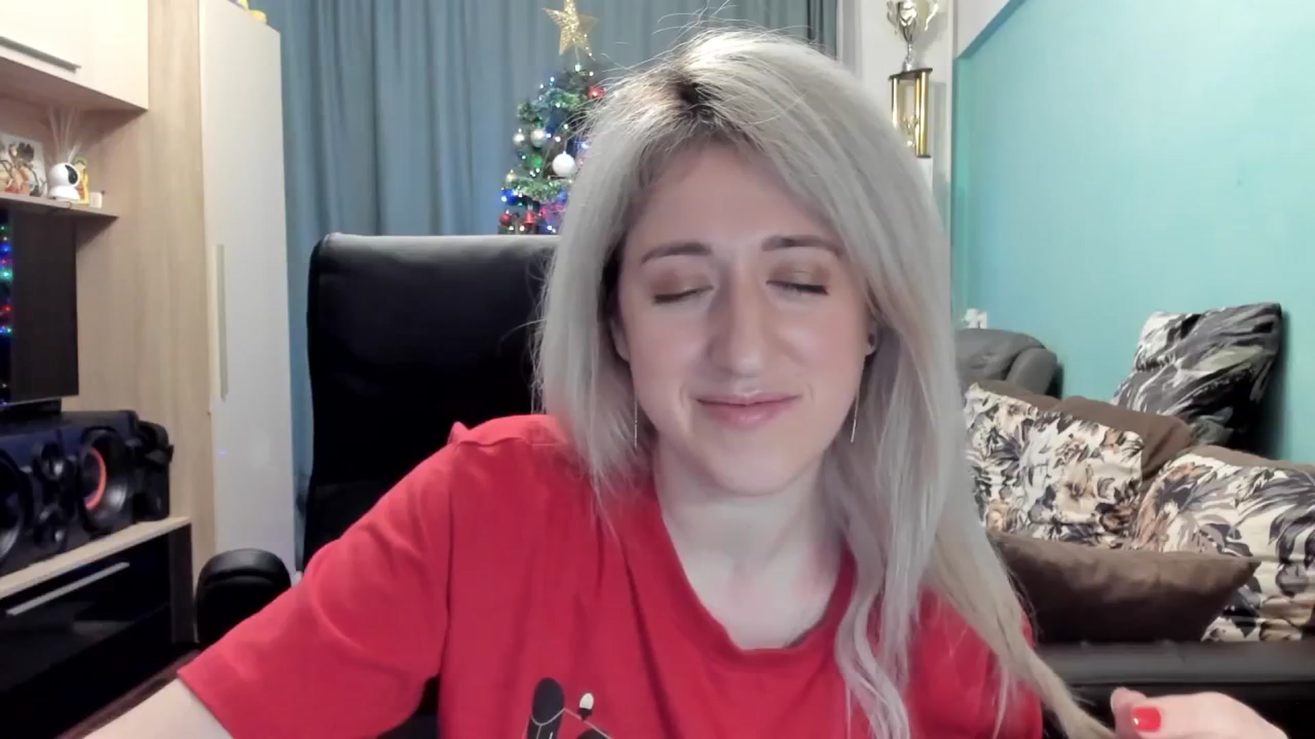 Gallery image thumbnail from SweetDelia_'s myfreecams stream on, 12/25/2025, 01:54 image 14 of 20
