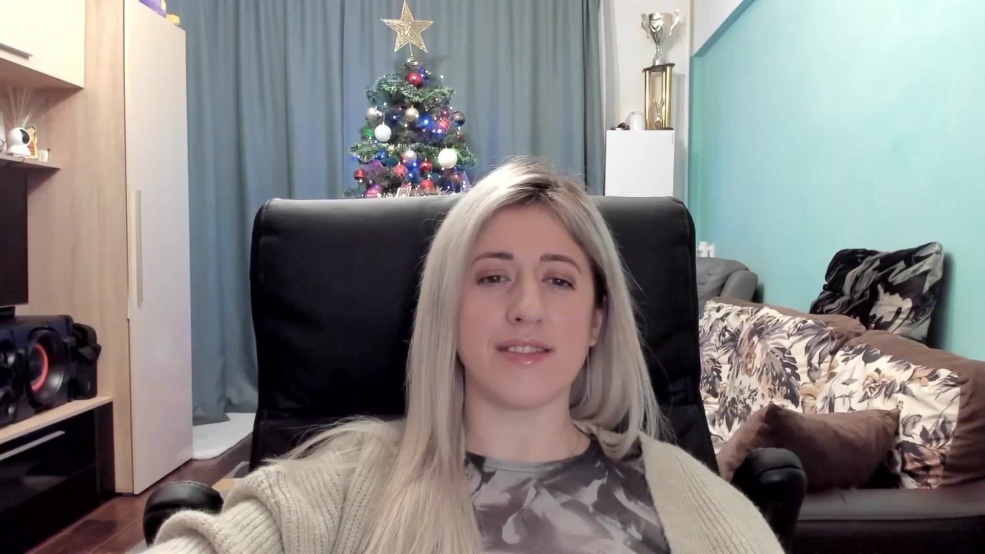 Gallery image thumbnail from SweetDelia_'s myfreecams stream on, 12/28/2025, 02:17 image 10 of 20