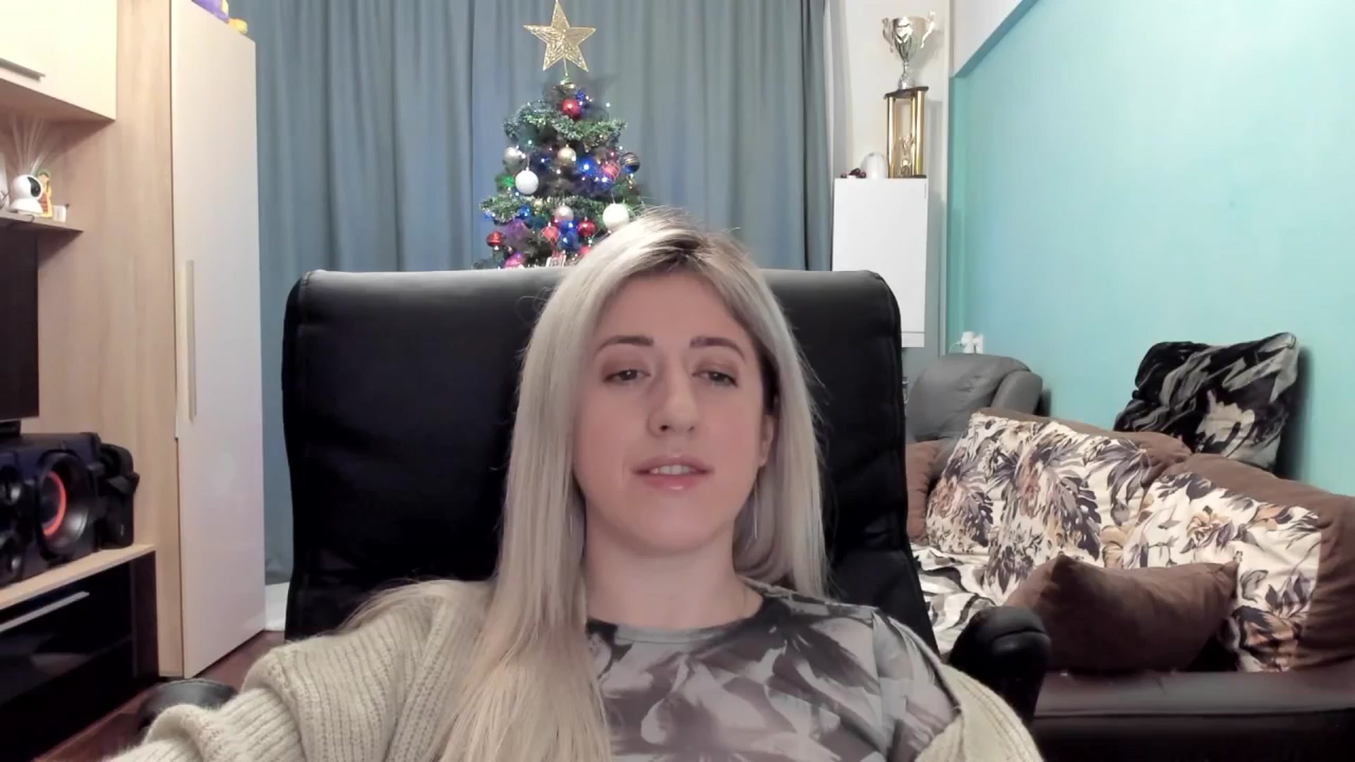 Gallery image thumbnail from SweetDelia_'s myfreecams stream on, 12/28/2025, 02:17 image 3 of 20