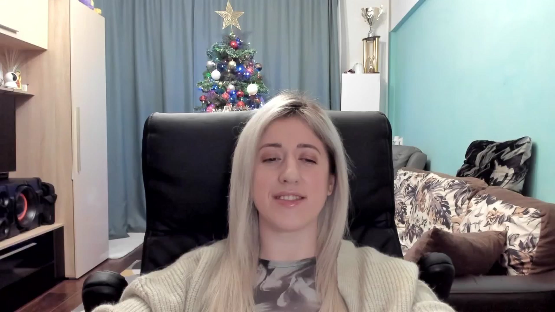 Gallery image thumbnail from SweetDelia_'s myfreecams stream on, 12/28/2025, 02:17 image 19 of 20
