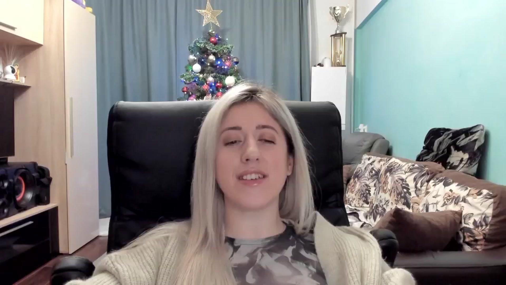 Gallery image thumbnail from SweetDelia_'s myfreecams stream on, 12/28/2025, 02:17 image 8 of 20