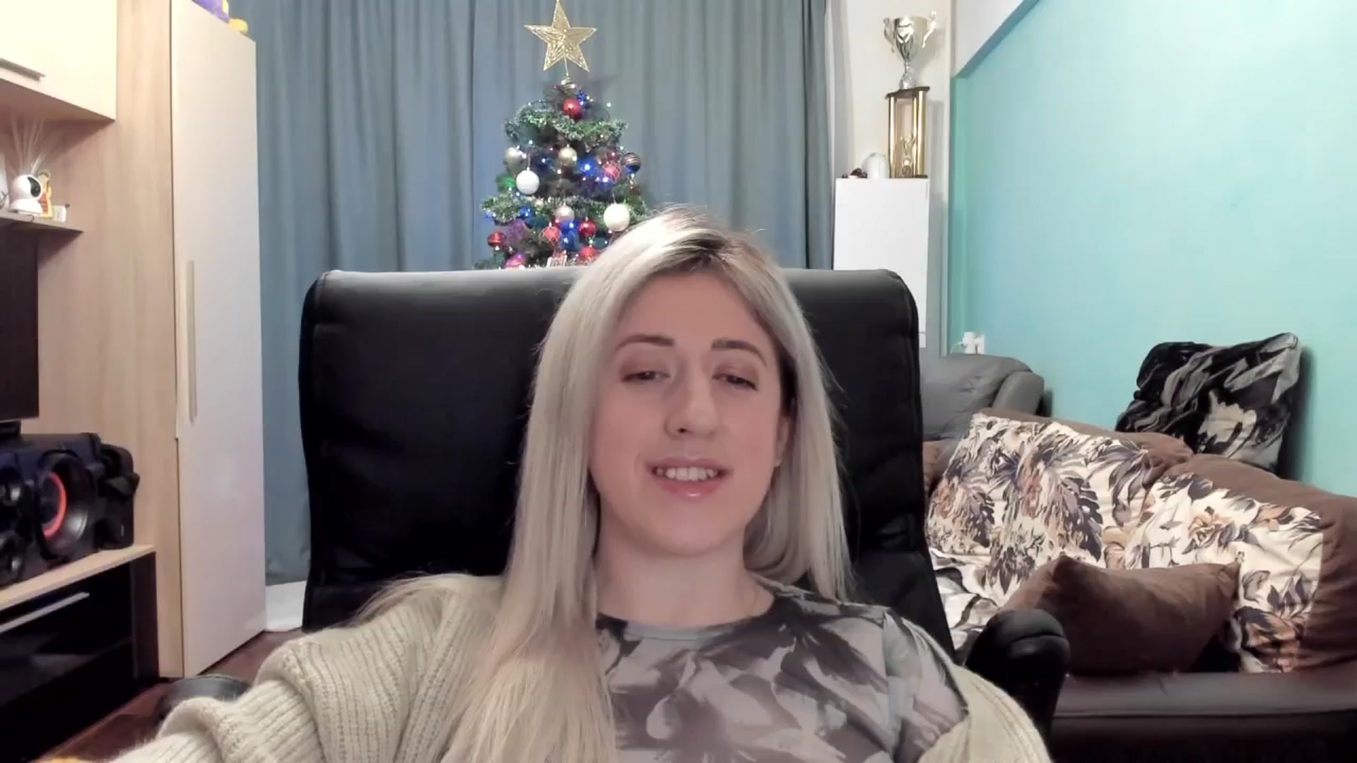 Gallery image thumbnail from SweetDelia_'s myfreecams stream on, 12/28/2025, 02:17 image 2 of 20