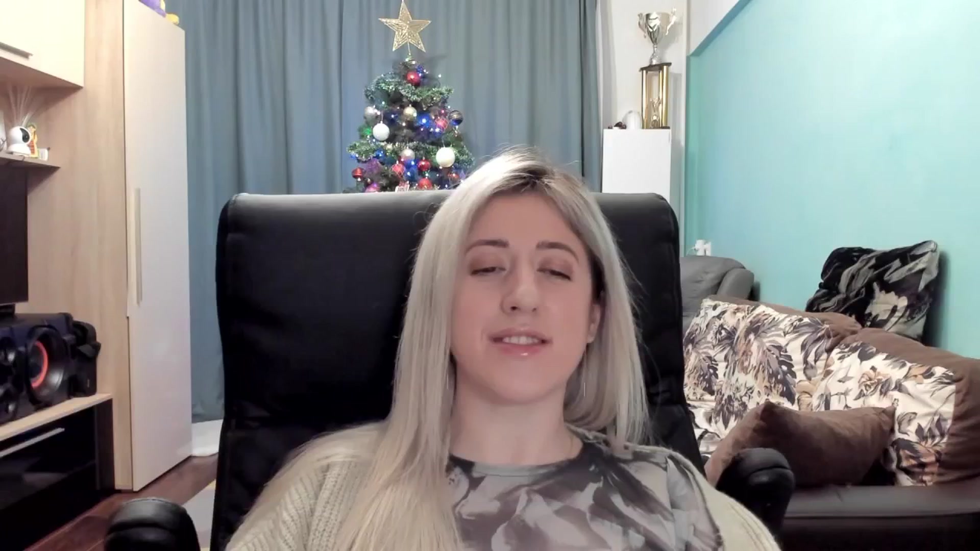 Gallery image thumbnail from SweetDelia_'s myfreecams stream on, 12/28/2025, 02:17 image 5 of 20