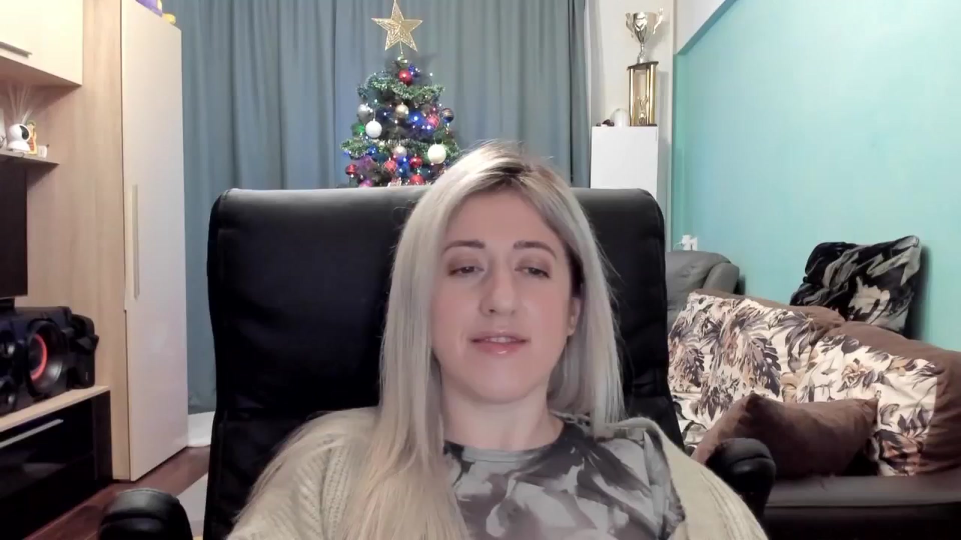 Gallery image thumbnail from SweetDelia_'s myfreecams stream on, 12/28/2025, 02:17 image 7 of 20
