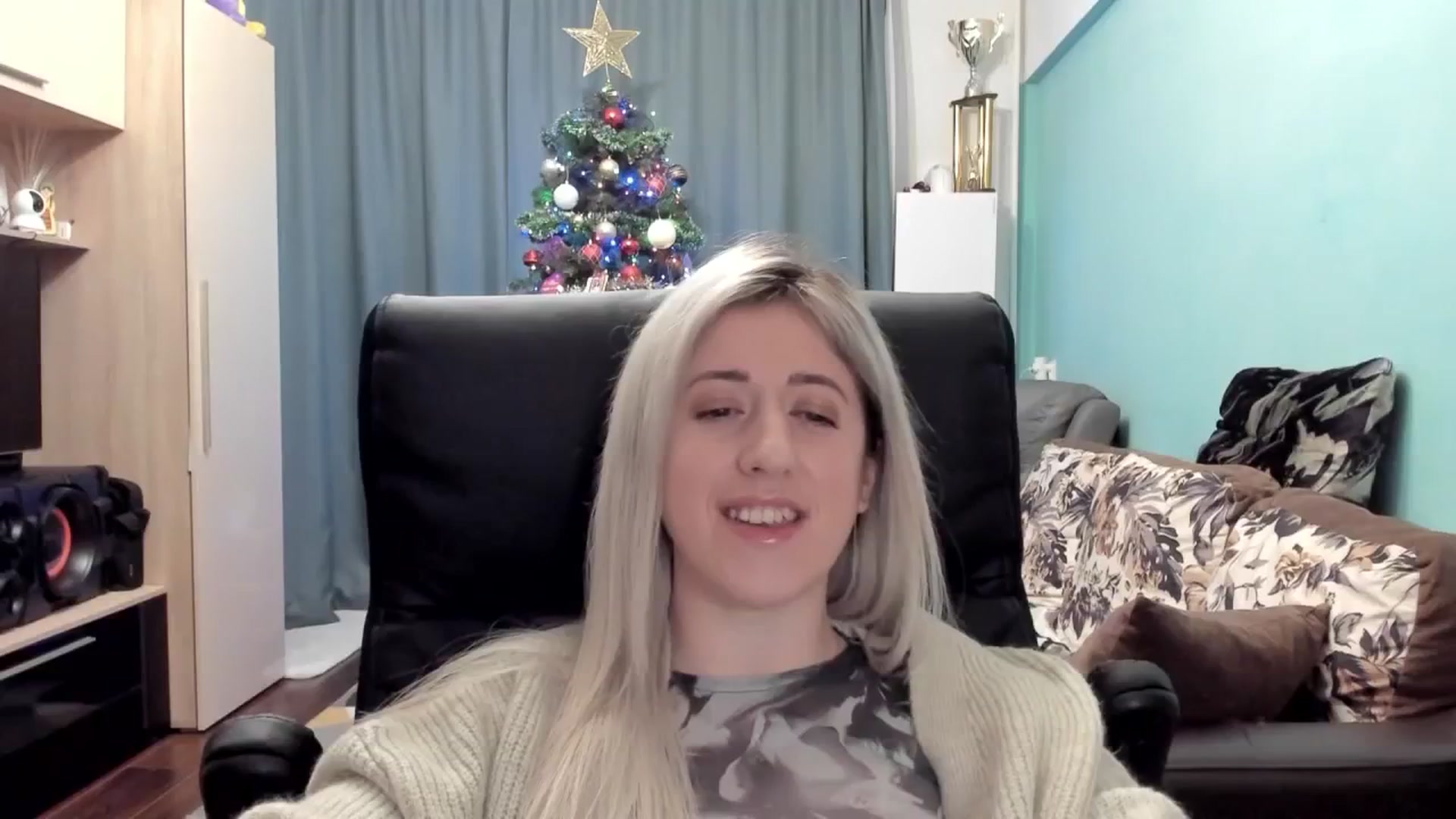 Gallery image thumbnail from SweetDelia_'s myfreecams stream on, 12/28/2025, 02:17 image 9 of 20