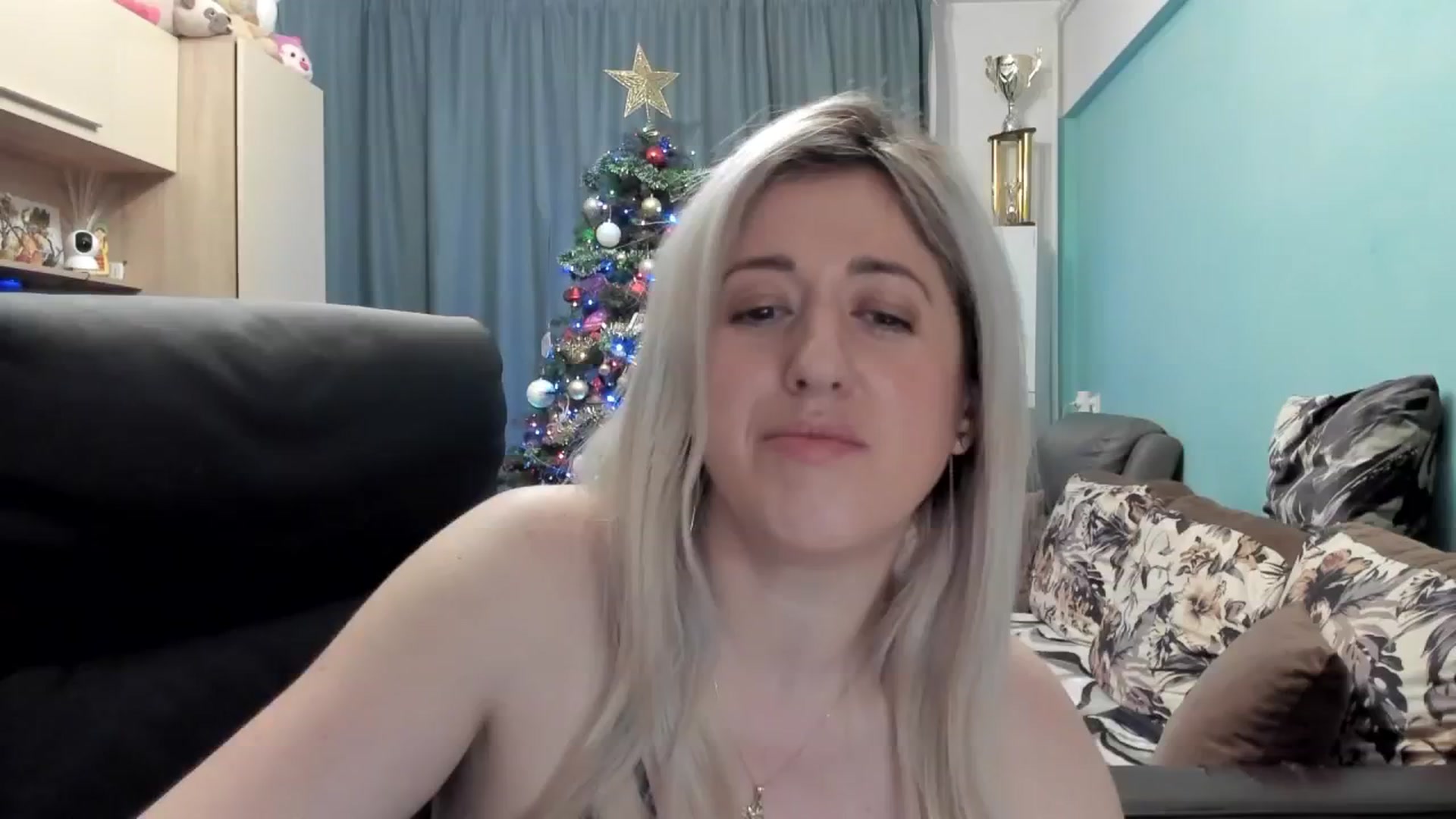 Gallery image thumbnail from SweetDelia_'s myfreecams stream on, 12/29/2025, 20:20 image 17 of 20