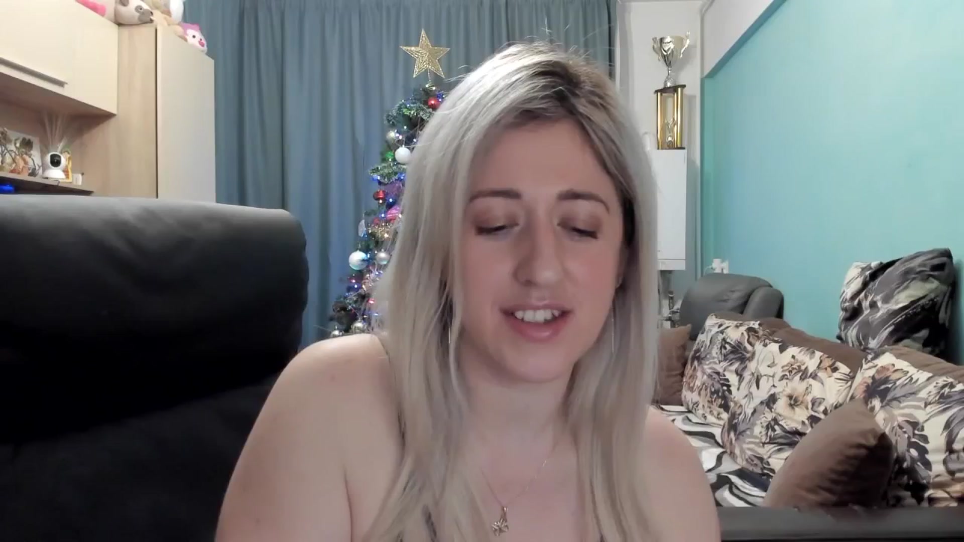 Gallery image thumbnail from SweetDelia_'s myfreecams stream on, 12/29/2025, 20:20 image 18 of 20