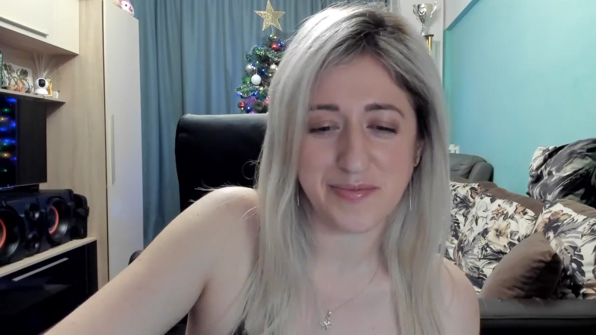 Gallery image thumbnail from SweetDelia_'s myfreecams stream on, 12/29/2025, 22:36 image 3 of 20