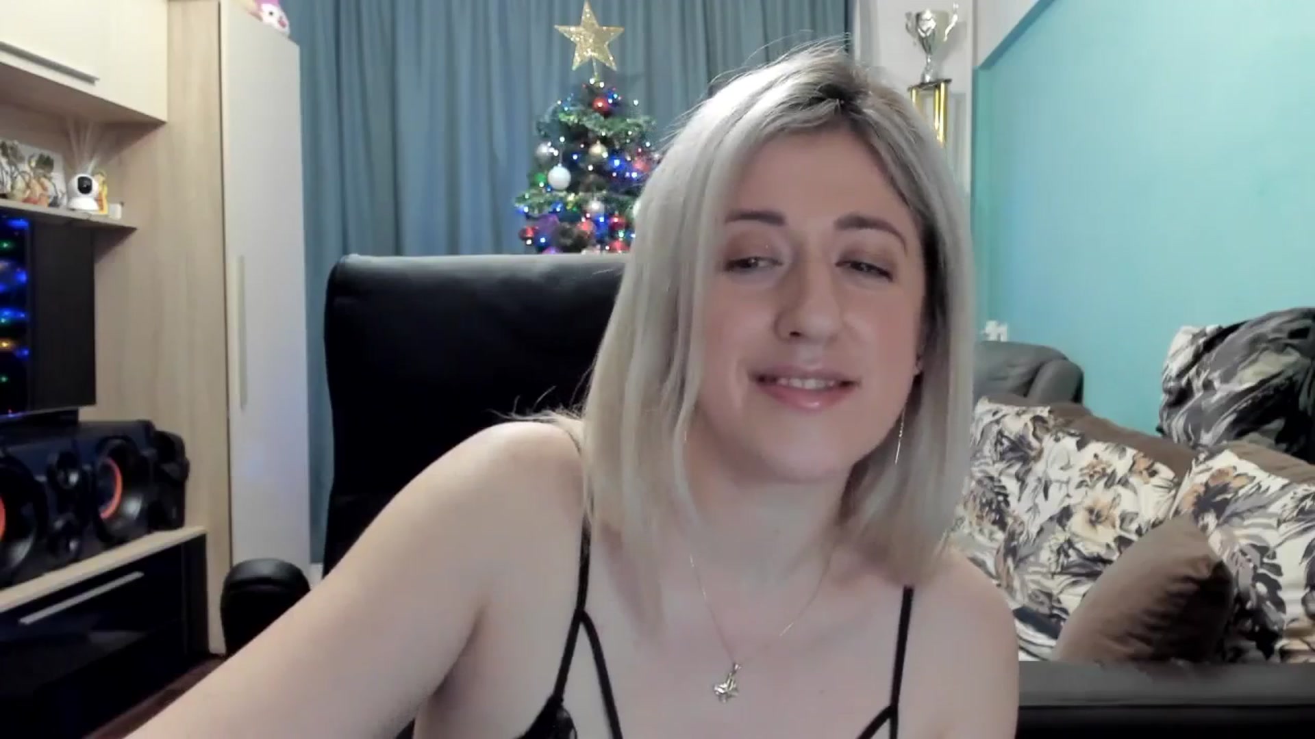 Gallery image thumbnail from SweetDelia_'s myfreecams stream on, 12/29/2025, 22:36 image 15 of 20