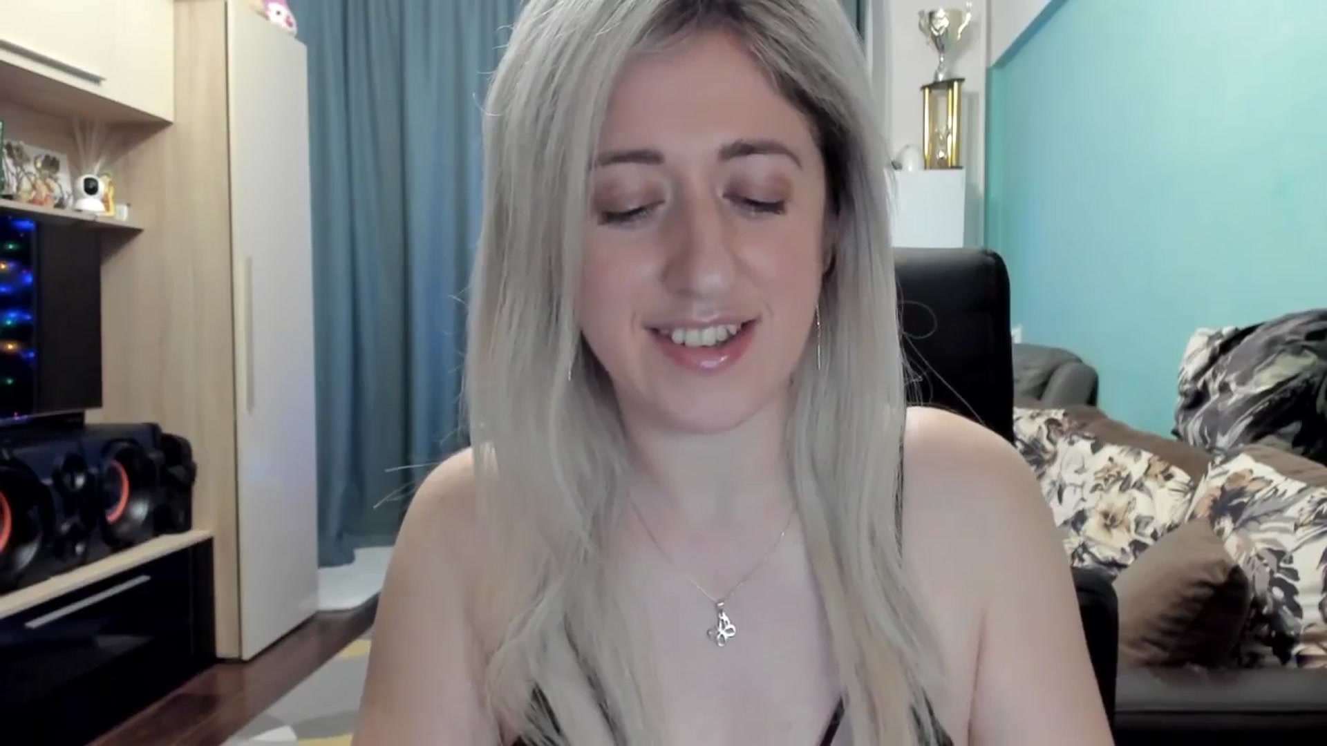 Gallery image thumbnail from SweetDelia_'s myfreecams stream on, 12/29/2025, 22:36 image 5 of 20
