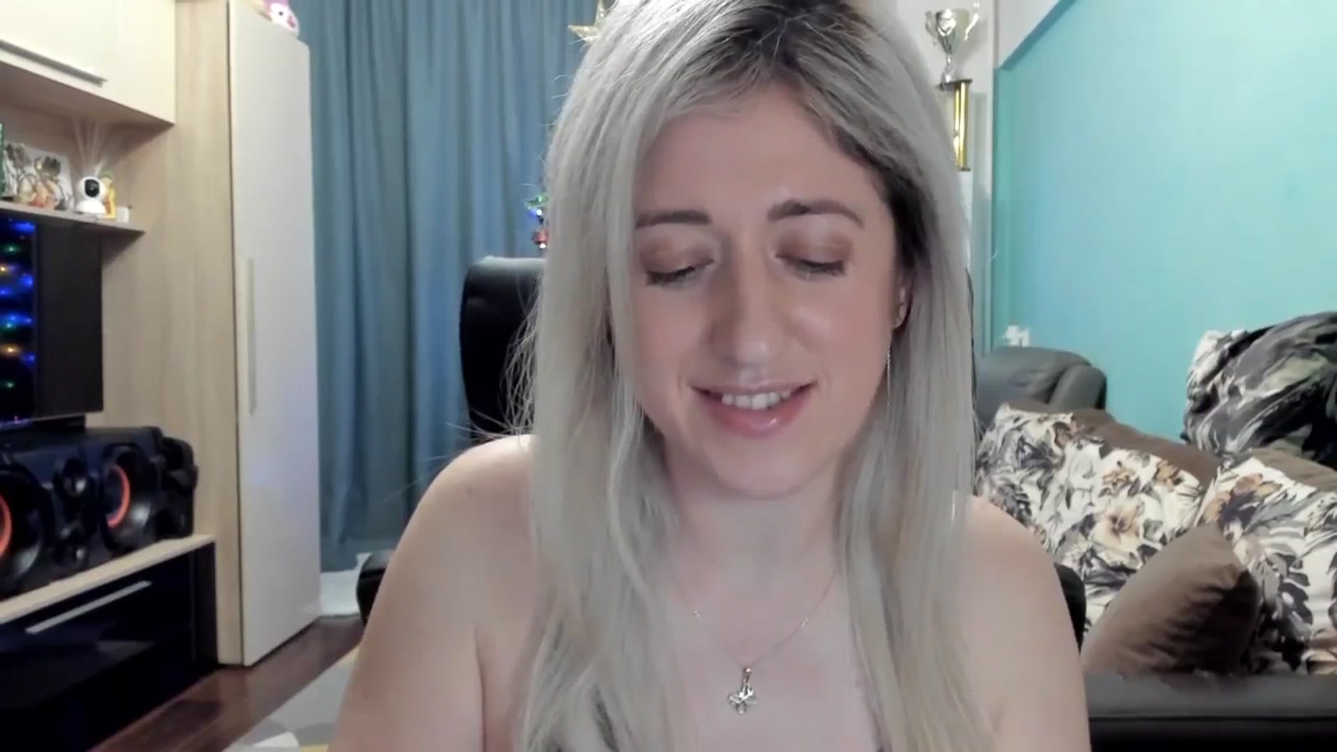 Gallery image thumbnail from SweetDelia_'s myfreecams stream on, 12/29/2025, 22:36 image 6 of 20