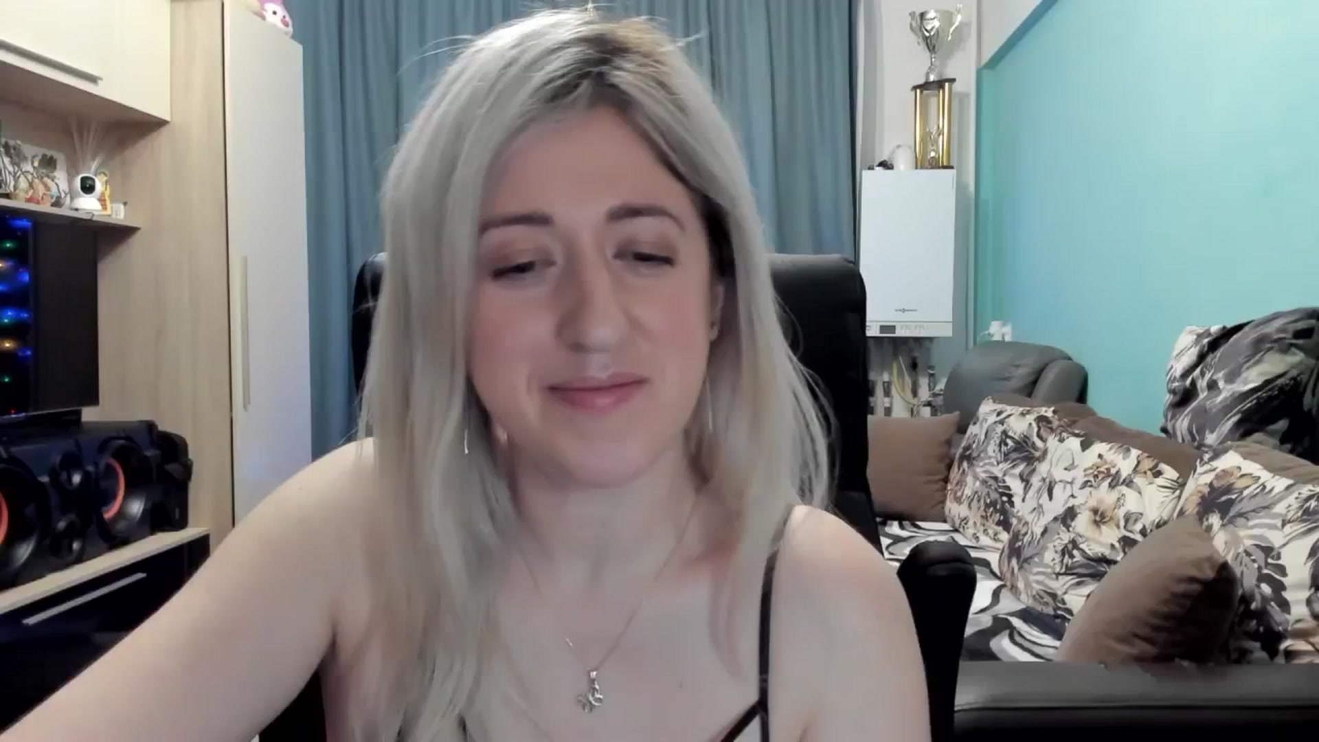 Gallery image thumbnail from SweetDelia_'s myfreecams stream on, 12/29/2025, 23:36 image 6 of 20