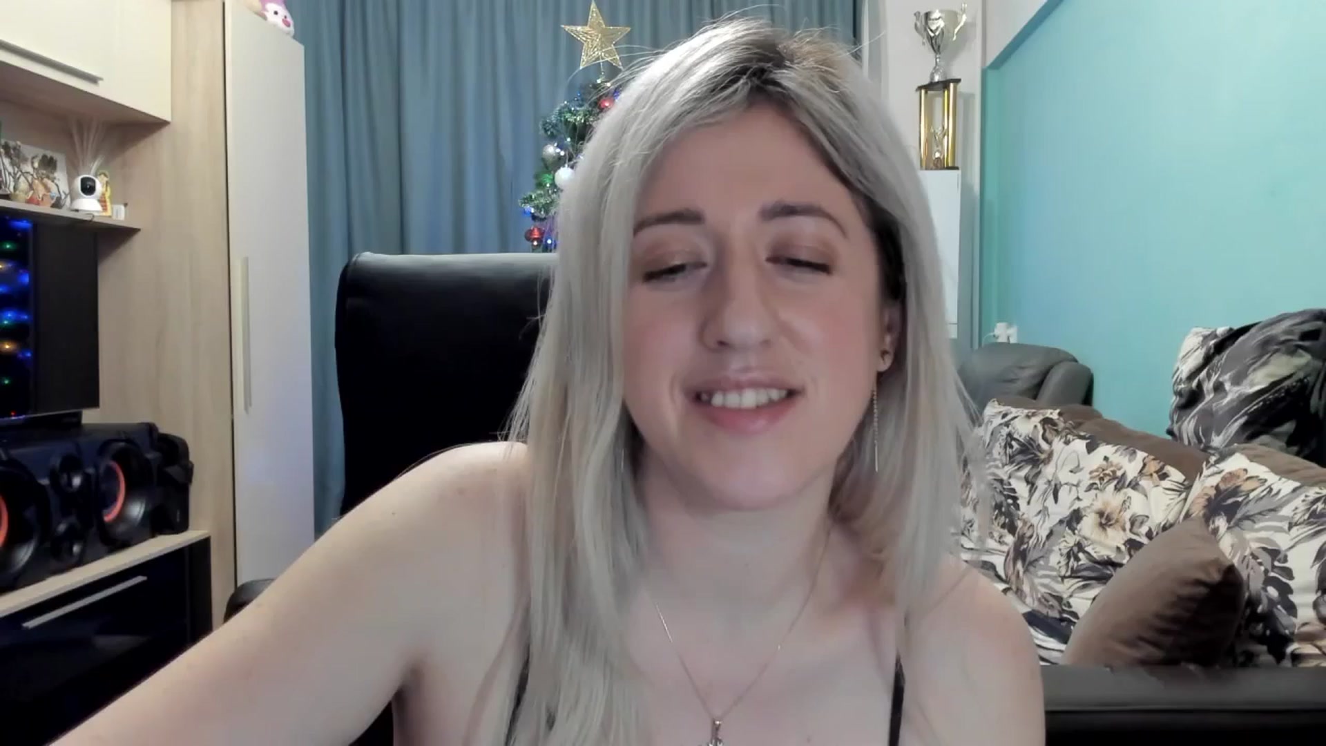 Gallery image thumbnail from SweetDelia_'s myfreecams stream on, 12/29/2025, 23:36 image 8 of 20