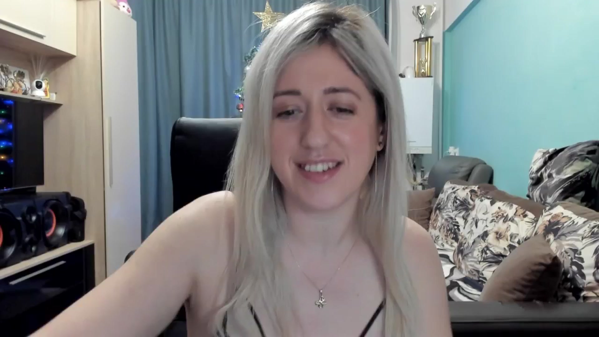 Gallery image thumbnail from SweetDelia_'s myfreecams stream on, 12/29/2025, 23:36 image 18 of 20