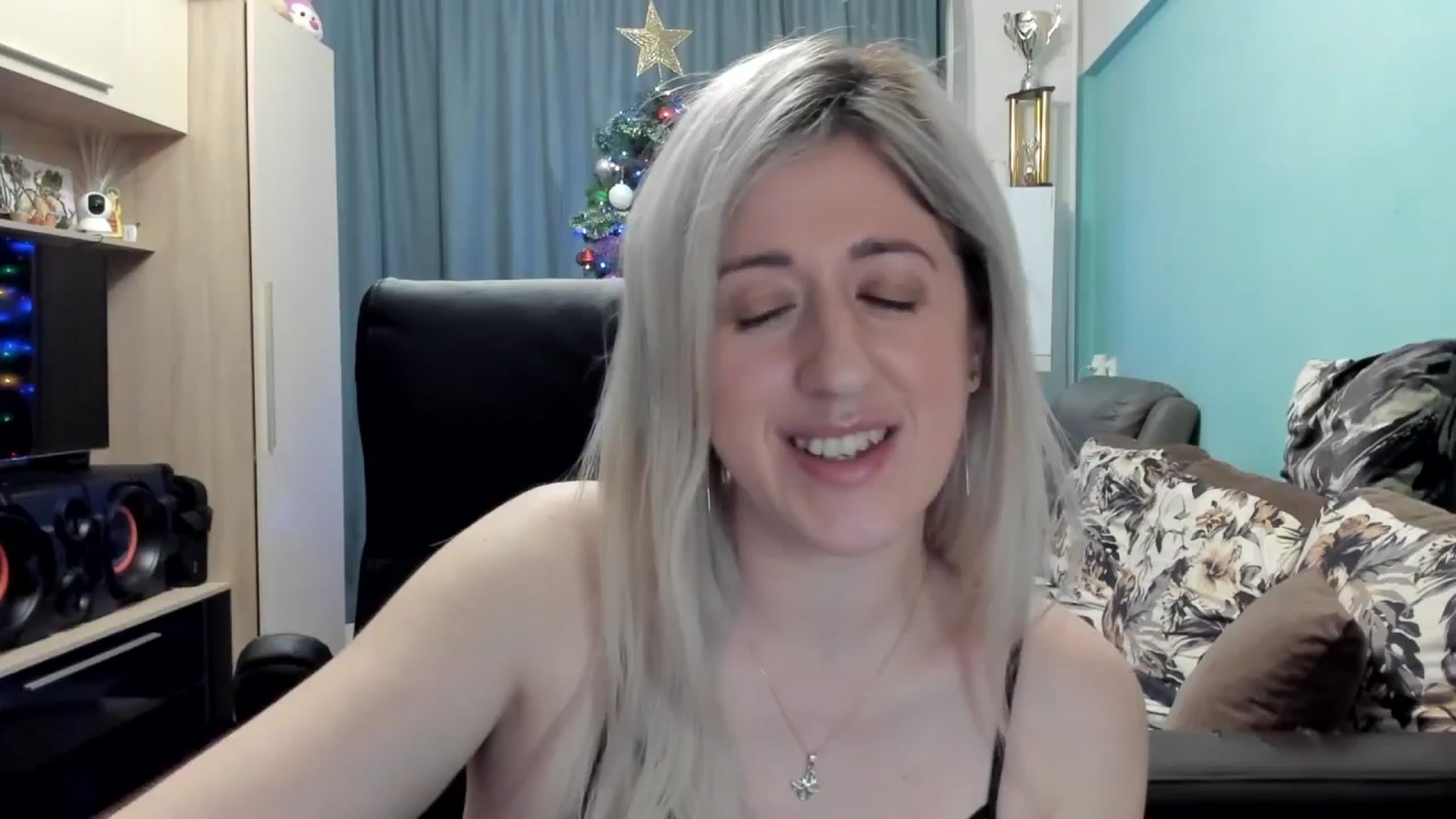 Gallery image thumbnail from SweetDelia_'s myfreecams stream on, 12/29/2025, 23:36 image 10 of 20