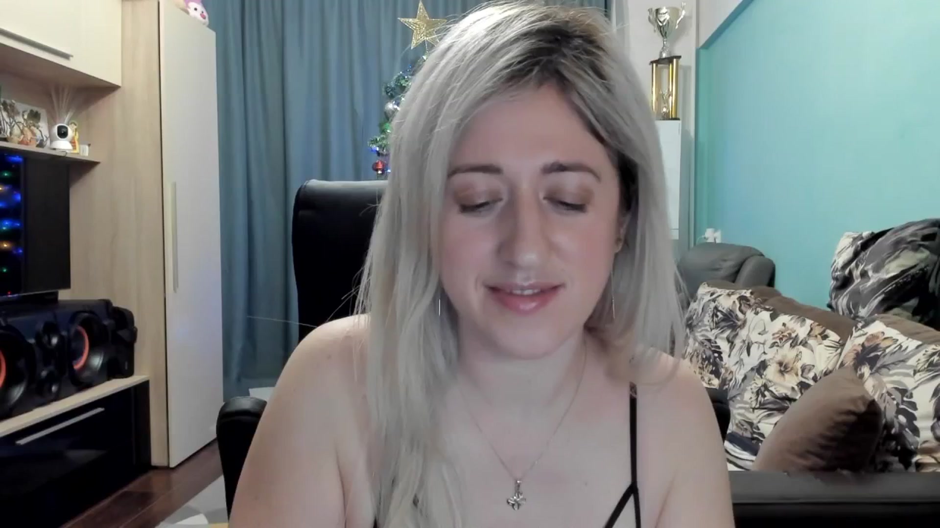 Gallery image thumbnail from SweetDelia_'s myfreecams stream on, 12/29/2025, 23:36 image 2 of 20