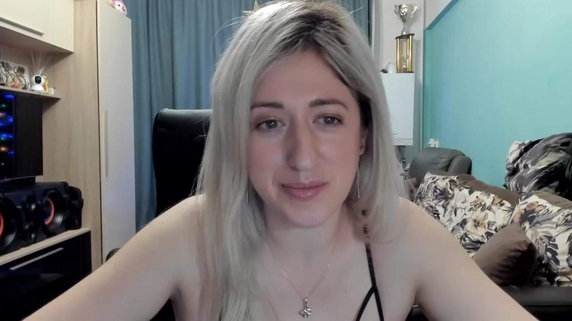 Gallery image thumbnail from SweetDelia_'s myfreecams stream on, 12/29/2025, 23:36 image 4 of 20