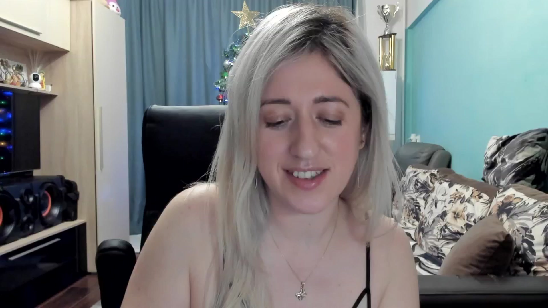 Gallery image thumbnail from SweetDelia_'s myfreecams stream on, 12/29/2025, 23:36 image 5 of 20