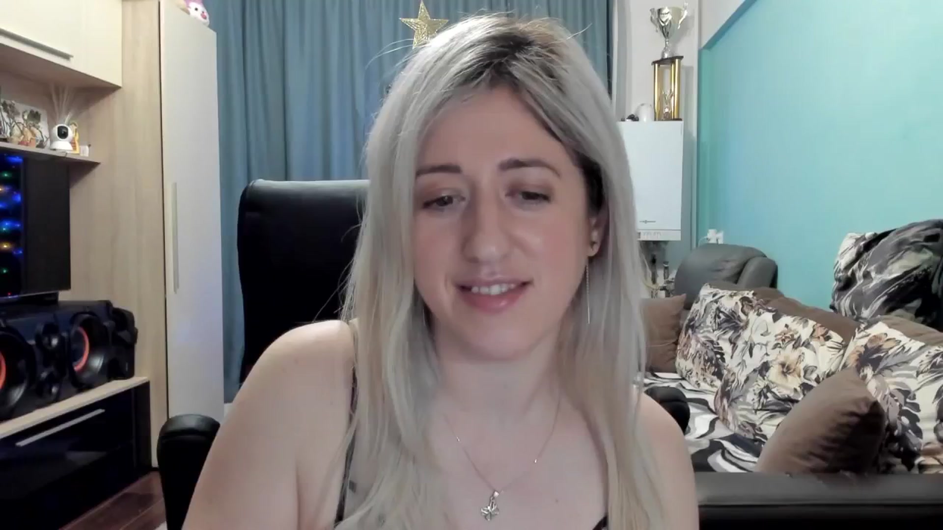 Gallery image thumbnail from SweetDelia_'s myfreecams stream on, 12/29/2025, 23:36 image 16 of 20