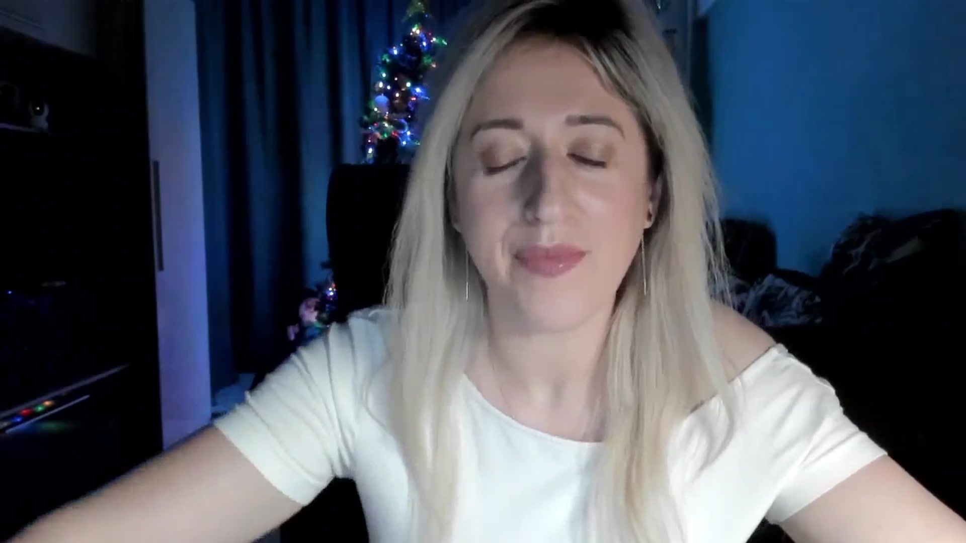 Gallery image thumbnail from SweetDelia_'s myfreecams stream on, 01/05/2026, 01:53 image 13 of 20