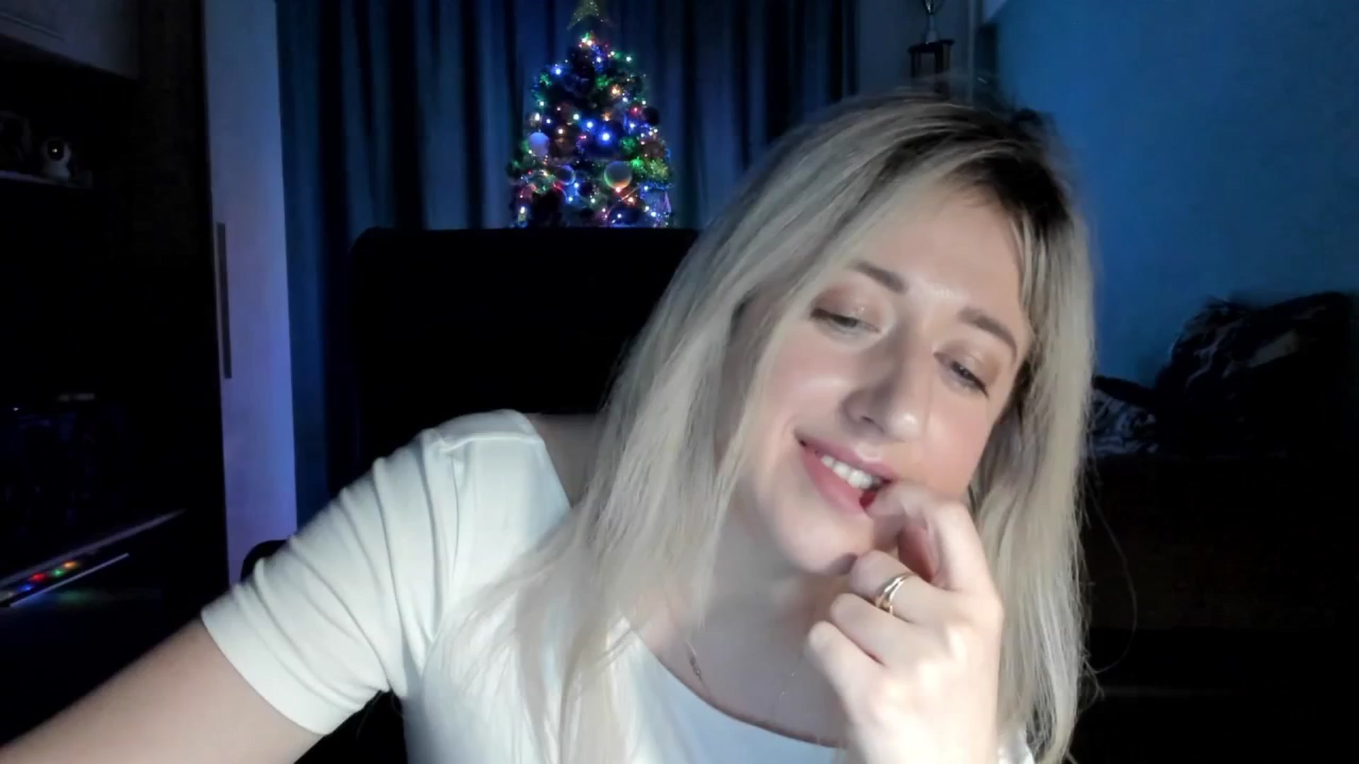 Gallery image thumbnail from SweetDelia_'s myfreecams stream on, 01/05/2026, 01:53 image 8 of 20