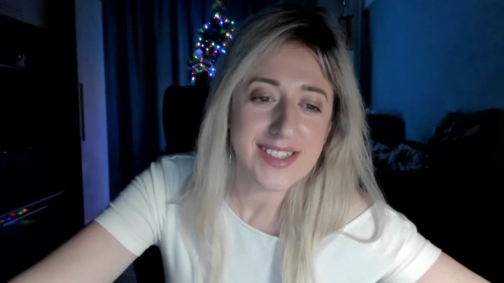 Gallery image thumbnail from SweetDelia_'s myfreecams stream on, 01/05/2026, 01:53 image 17 of 20