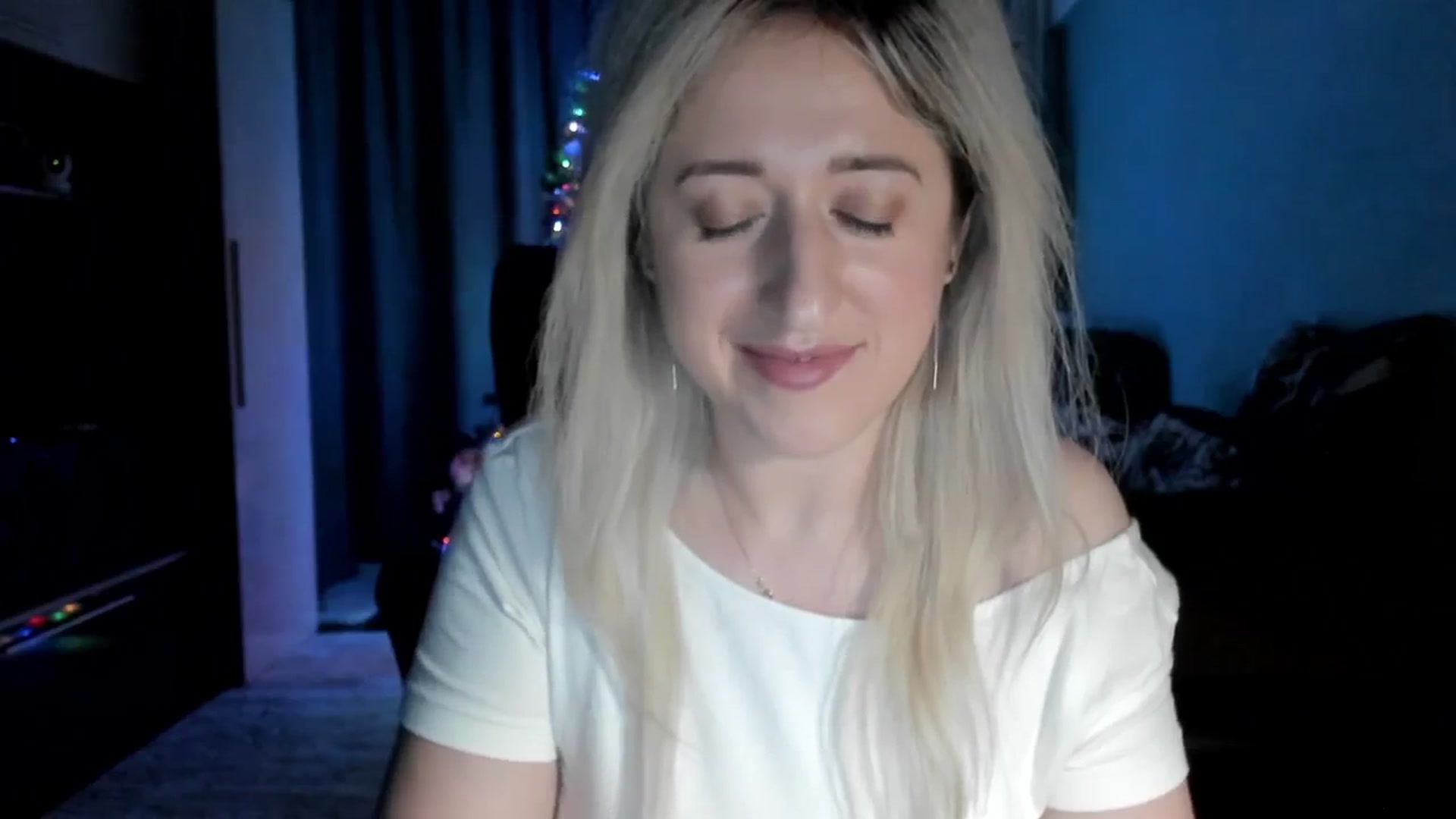 Gallery image thumbnail from SweetDelia_'s myfreecams stream on, 01/05/2026, 01:53 image 11 of 20