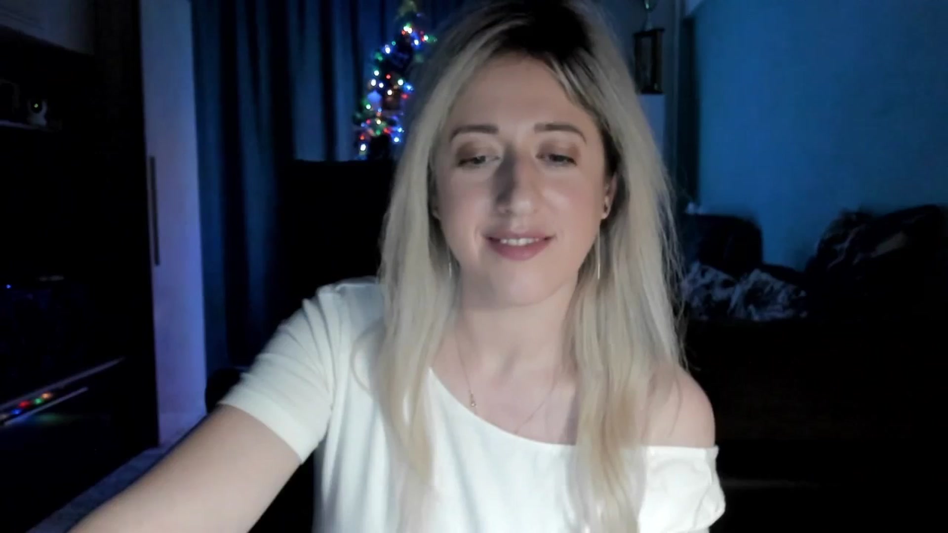 Gallery image thumbnail from SweetDelia_'s myfreecams stream on, 01/05/2026, 01:53 image 12 of 20