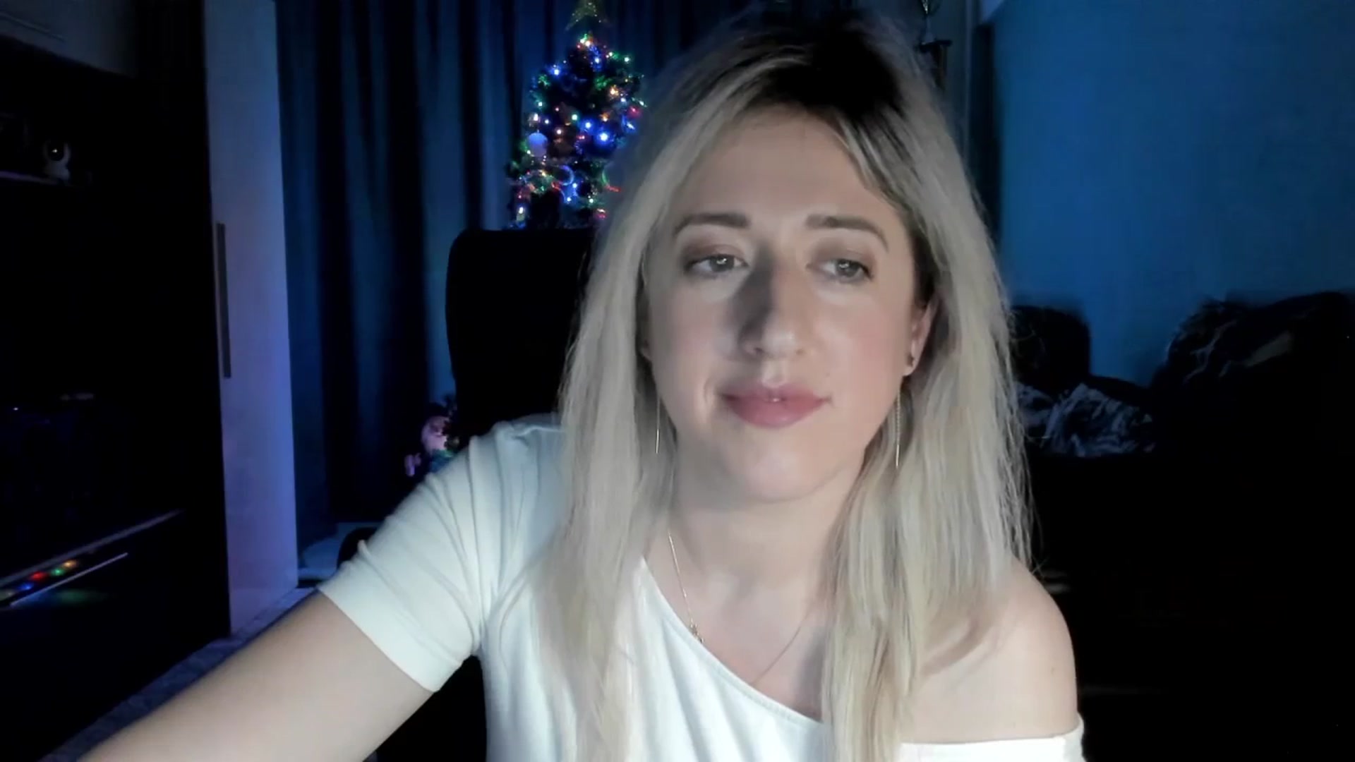 Gallery image thumbnail from SweetDelia_'s myfreecams stream on, 01/05/2026, 01:53 image 16 of 20