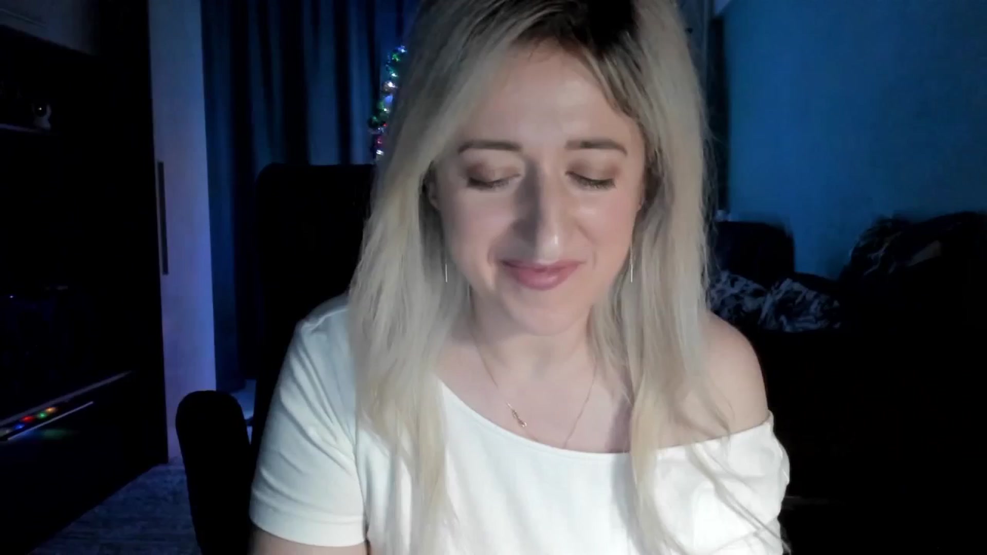 Gallery image thumbnail from SweetDelia_'s myfreecams stream on, 01/05/2026, 01:53 image 2 of 20
