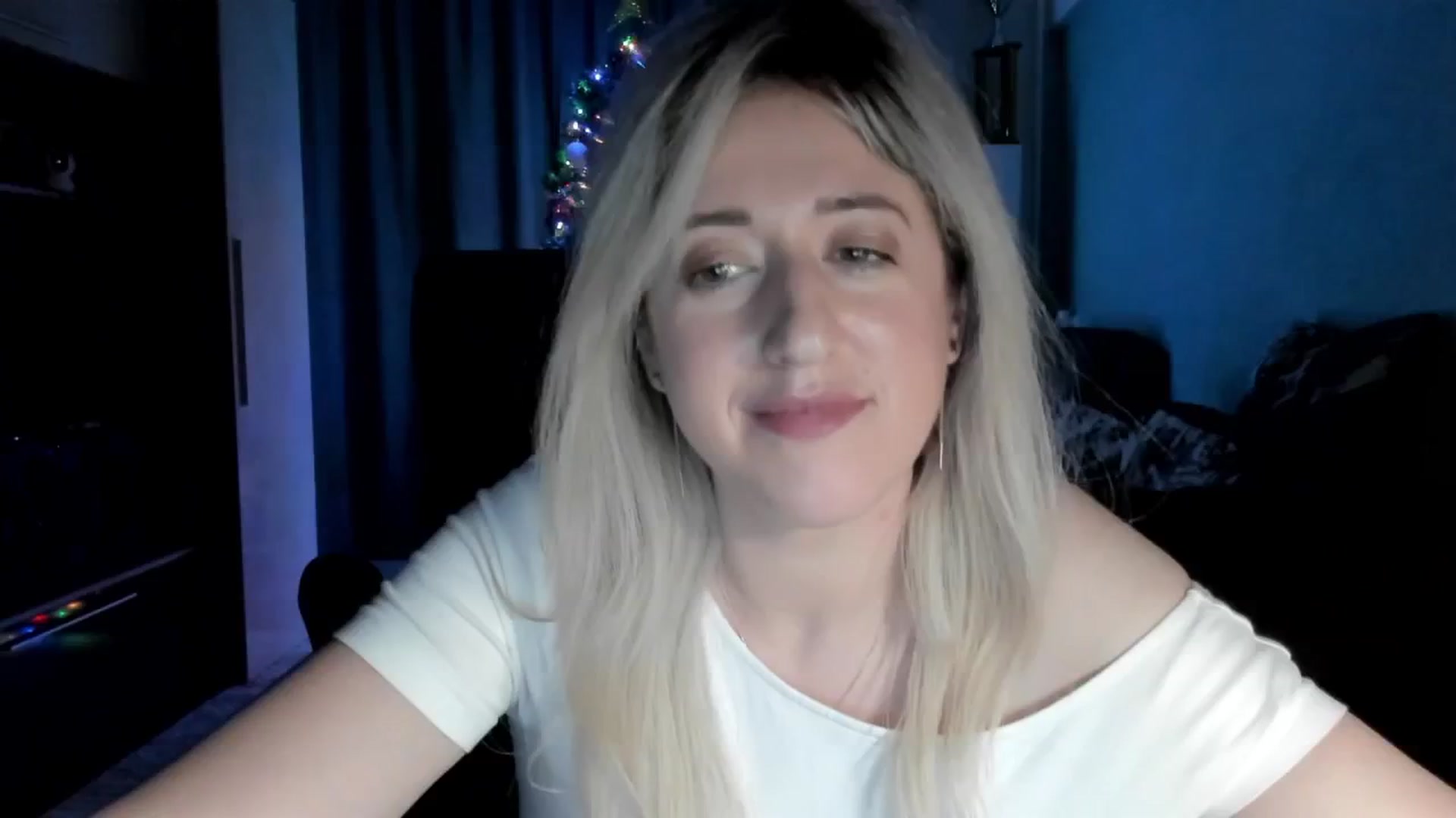 Gallery image thumbnail from SweetDelia_'s myfreecams stream on, 01/05/2026, 03:06 image 14 of 20
