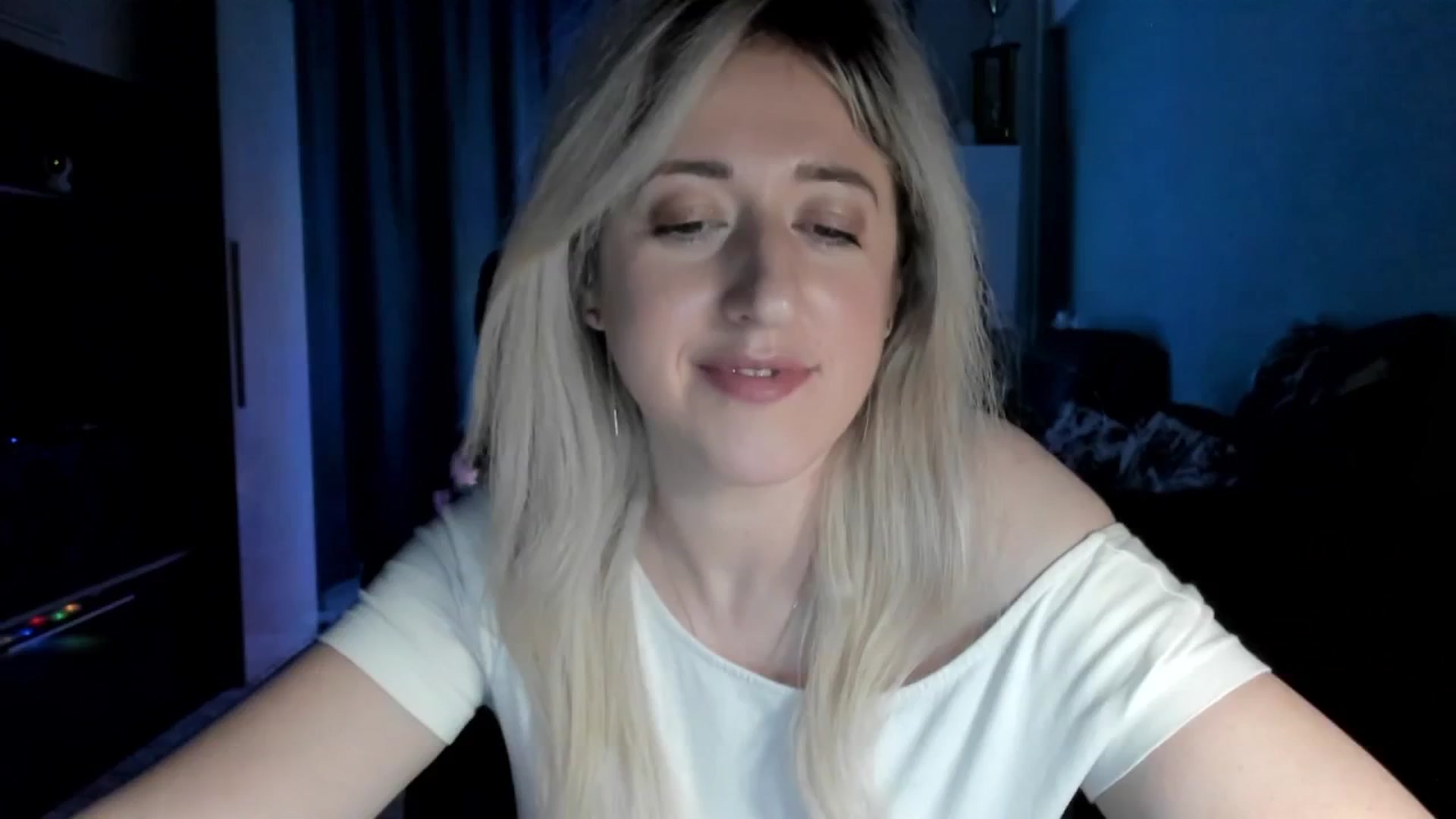 Gallery image thumbnail from SweetDelia_'s myfreecams stream on, 01/05/2026, 03:06 image 3 of 20