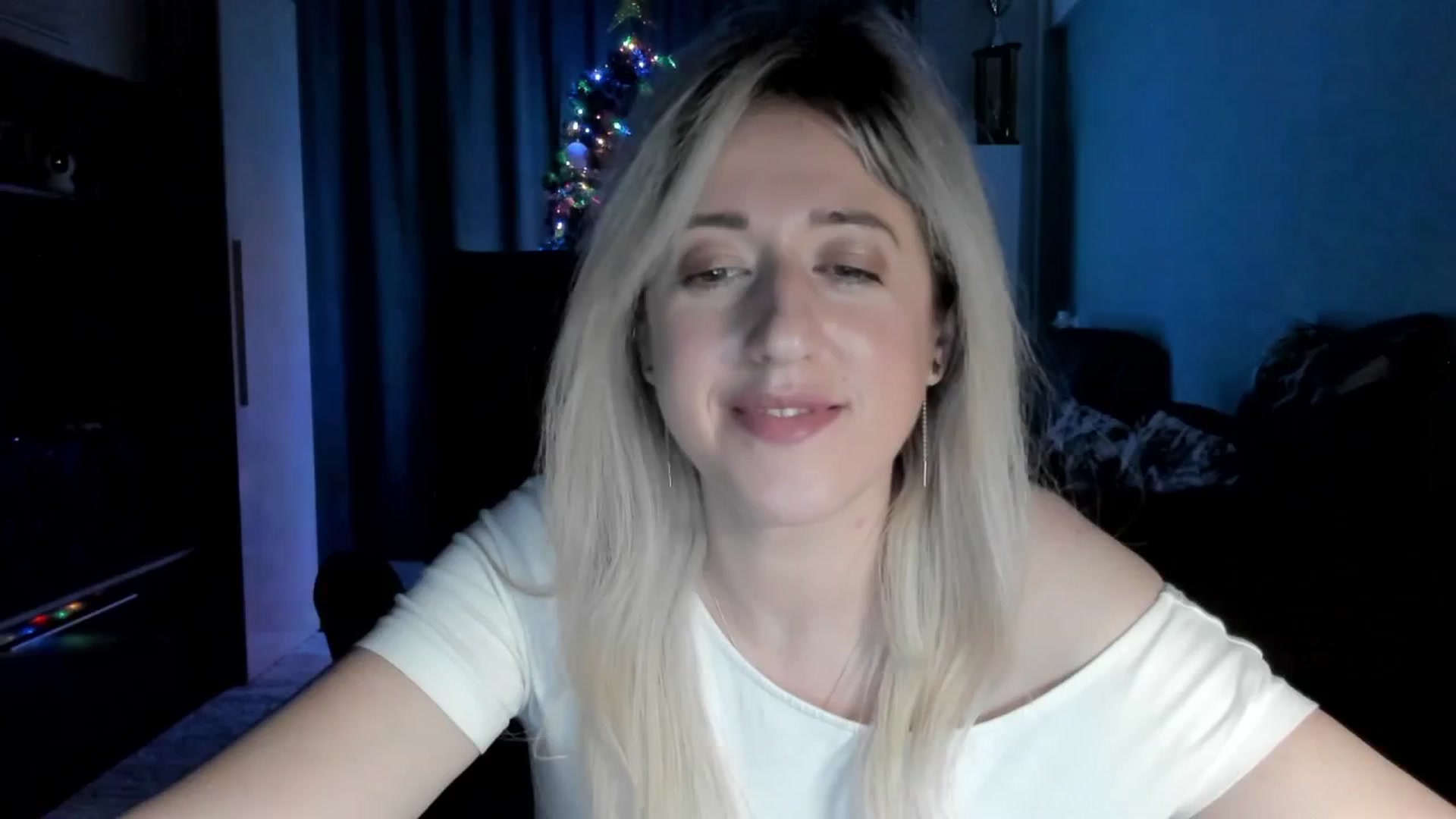 Gallery image thumbnail from SweetDelia_'s myfreecams stream on, 01/05/2026, 03:06 image 12 of 20