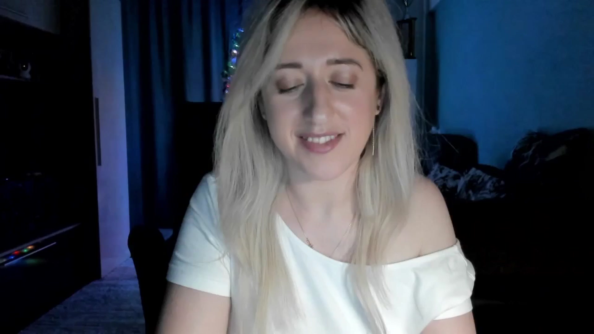Gallery image thumbnail from SweetDelia_'s myfreecams stream on, 01/05/2026, 03:06 image 16 of 20