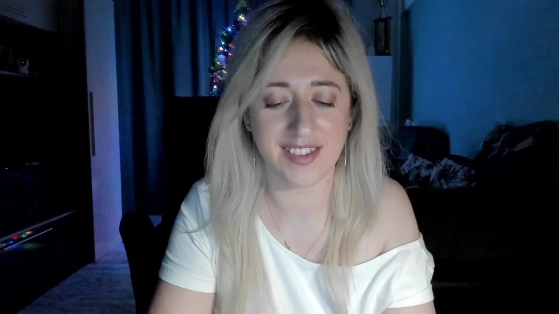 Gallery image thumbnail from SweetDelia_'s myfreecams stream on, 01/05/2026, 03:06 image 15 of 20