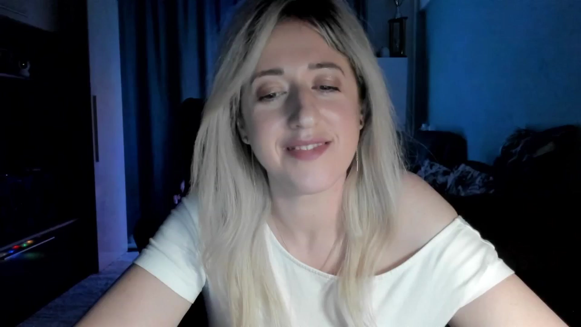 Gallery image thumbnail from SweetDelia_'s myfreecams stream on, 01/05/2026, 03:06 image 1 of 20